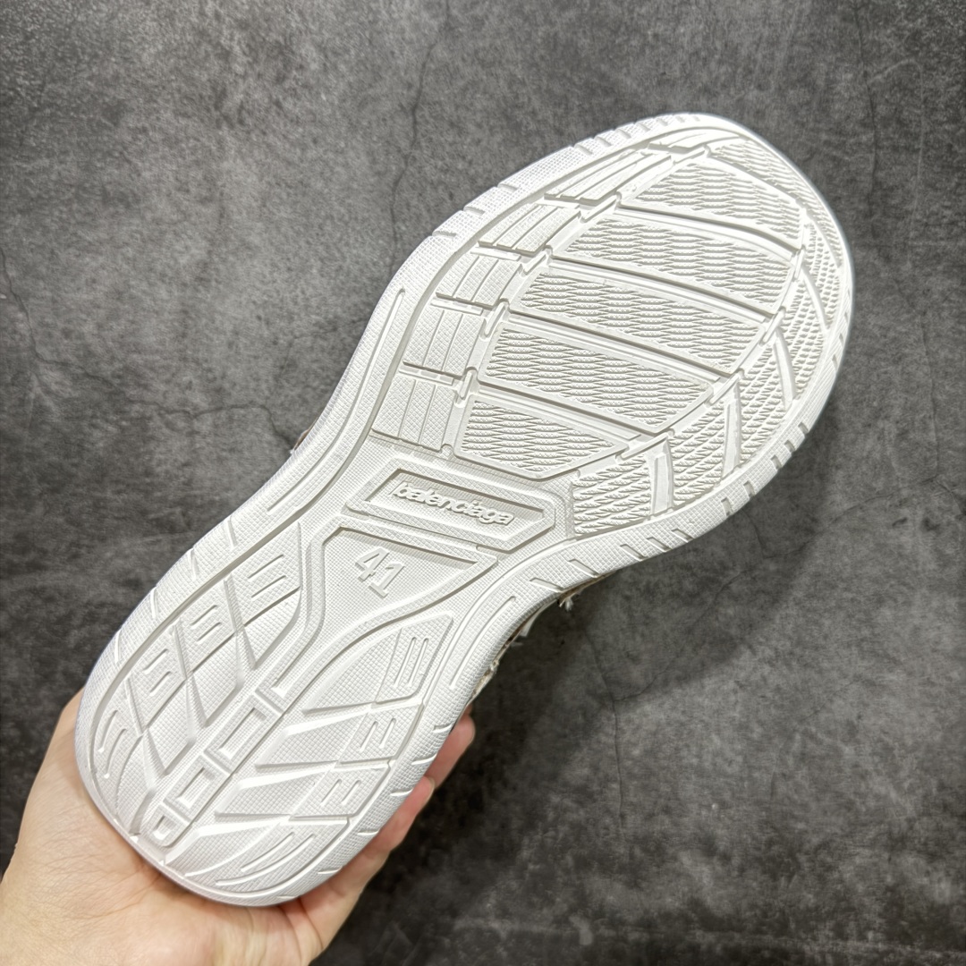 图片[9]-【OK纯原版】Balenciaga Hamptons Worn-Out 巴黎世家十八18代 涤纶（聚酯纤维）牛皮革 圆头系带 低帮 生活休闲鞋板鞋 全套原纸板楦头开发 最原汁原味的灵魂版型 全鞋荧光划线卡点 胶水把控整洁度追求极致完美 每一双都是工艺品 多重QC质检 超越公司货的品控标准 实实在在的免检产品 原盒原配 正确字体电绣 粗细、位置、大小正确 侧边TPU 透气孔匹配意产原版 正确分离大底 TPU软底 原版一致大底LOGO 立体感十足 原厂皮料水洗做旧 采购原厂网纱 偏大一码 尺码：35 36 37 38 39 40 41 42 43 44 45 46-选品中心