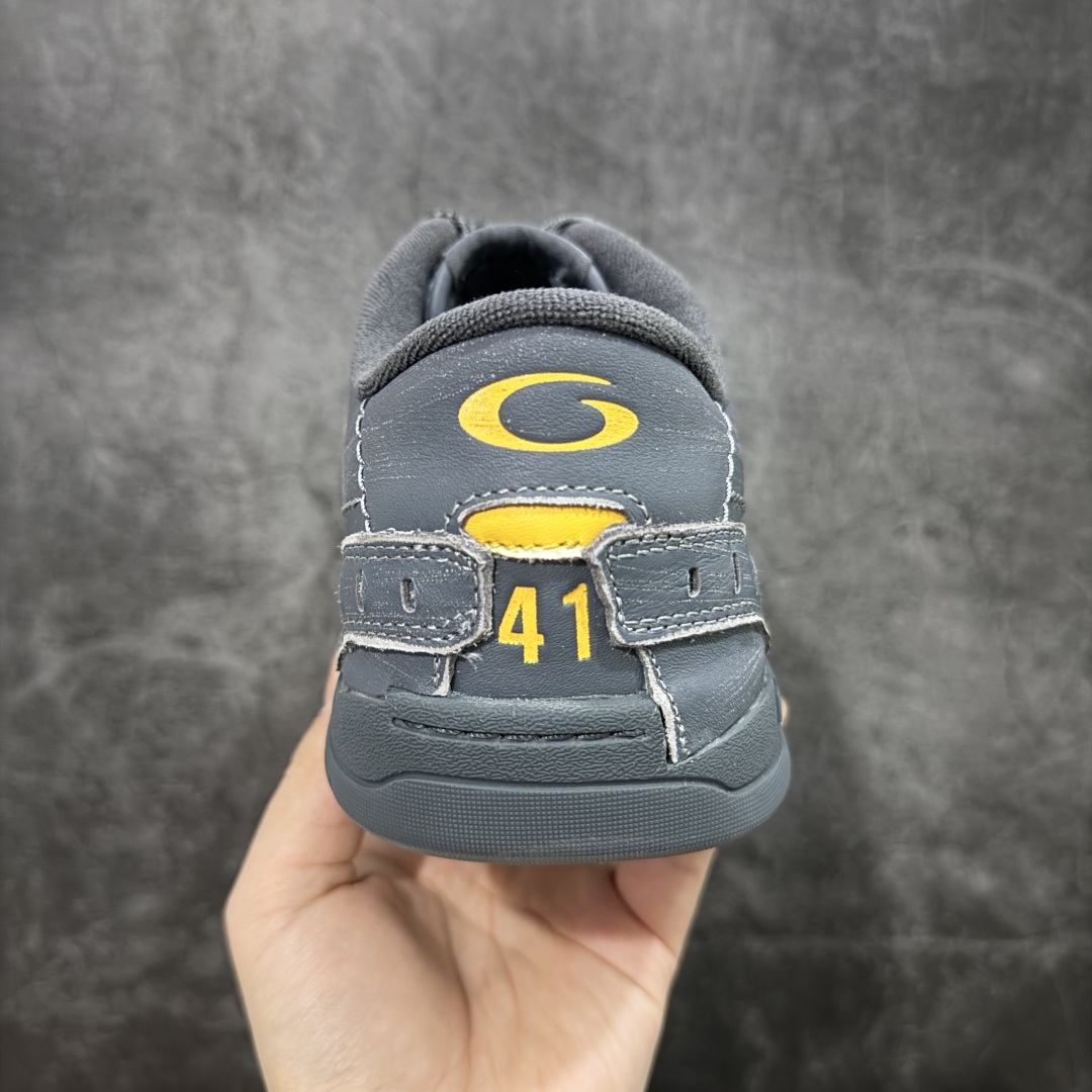 图片[4]-【XA纯原版】Balenciaga Hamptons Worn-Out 巴黎世家十八18代 涤纶（聚酯纤维）牛皮革 圆头系带 低帮 生活休闲鞋板鞋 全套原纸板楦头开发 最原汁原味的灵魂版型 全鞋荧光划线卡点 胶水把控整洁度追求极致完美 每一双都是工艺品 多重QC质检 超越公司货的品控标准 实实在在的免检产品 原盒原配 正确字体电绣 粗细、位置、大小正确 侧边TPU 透气孔匹配意产原版 正确分离大底 TPU软底 原版一致大底LOGO 立体感十足 原厂皮料水洗做旧 采购原厂网纱 偏大一码 尺码：35 36 37 38 39 40 41 42 43 44 45 46-选品中心