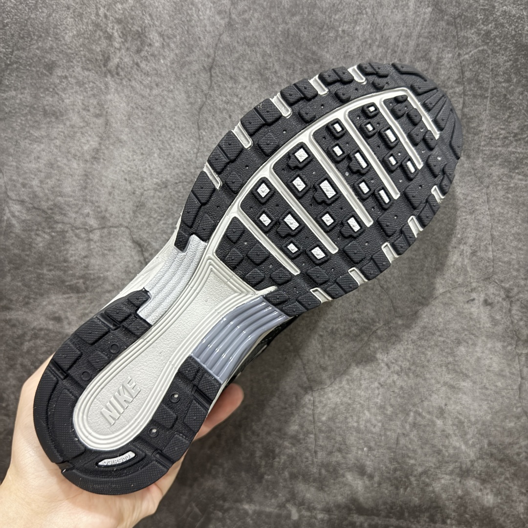 图片[9]-【纯原版】 NK P-6000 系列低帮复古老爹风休闲运动舒适慢跑鞋 HQ3818-001 购入原鞋原装纸板楦头开发 独家私模四层组合大底 市场唯一正确版本 充分还原原鞋的感觉！ 鞋面裁片非常复杂 绝对精品的质量 搭配性价比的价格！值得一试 良心定价 新配色陆续出货 进口三文治网面 融合 Pegasus 过往运动鞋设计 助力 21 世纪早期跑步运动跃升时尚新高度 采用透气网眼布、运动风格线条和耐穿覆面 兼具吸睛外观和舒适感受 中底泡绵以田径赛道为灵感 打造厚实设计 缔造出众缓震性能 尺码：36 36.5 37.5 38 38.5 39 40 40.5 41 42 42.5 43 44 44.5 45 46-选品中心