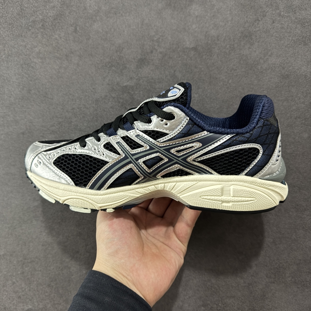 图片[2]-【K8】亚瑟士/ASICS Gel-Nimbus 10.1 雨云10.1代系列轻量缓震休闲运动跑步鞋 黑银蓝 货号：1203A543-003 #采用环保太空合成革配合透气网眼布鞋面材质 #中底3D可视GEL缓震胶效果 #升级EVA全新缓震中底部位科技组合耐磨橡胶外底片❗️ 尺码：36 37 37.5 38 39 39.5 40 40.5 41.5 42 42.5 43.5 44 45 编码：YBB270280-选品中心