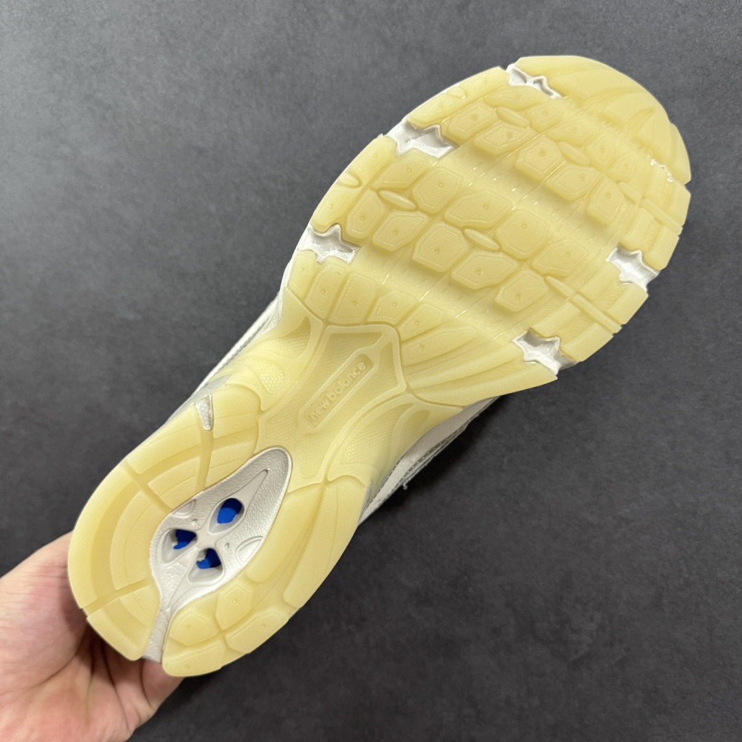 图片[9]-【公司级】New Balance 740 复古跑鞋 小红书爆款 官网售罄 这双鞋确实是NB家经典复古款式之一，以全新科技诠释，成功打造740鞋款，鞋面在保持740基本线条和片层结构的同时，采用更为简洁、流畅的设计语言 货号： U740LN1 尺码：36-45-选品中心