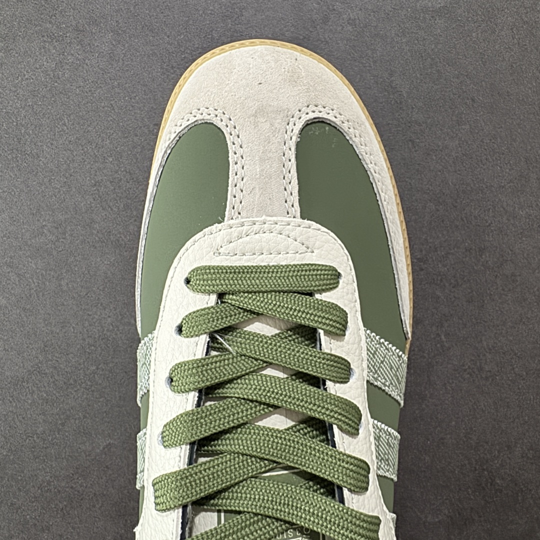 图片[8]-【定制版】adidas originals Samba OG x GUCCI 灰绿 桑巴舞系列复古经典轻便板鞋 此款以简约大方的造型设计 给人以随性休闲的时尚格调 穿着舒适轻便，运动灵活自如 满足日常个性穿搭 货号：DX0011 尺码：36 36.5 37 38 38.5 39 40 40.5 41 42 42.5 43 44 44.5 45-选品中心