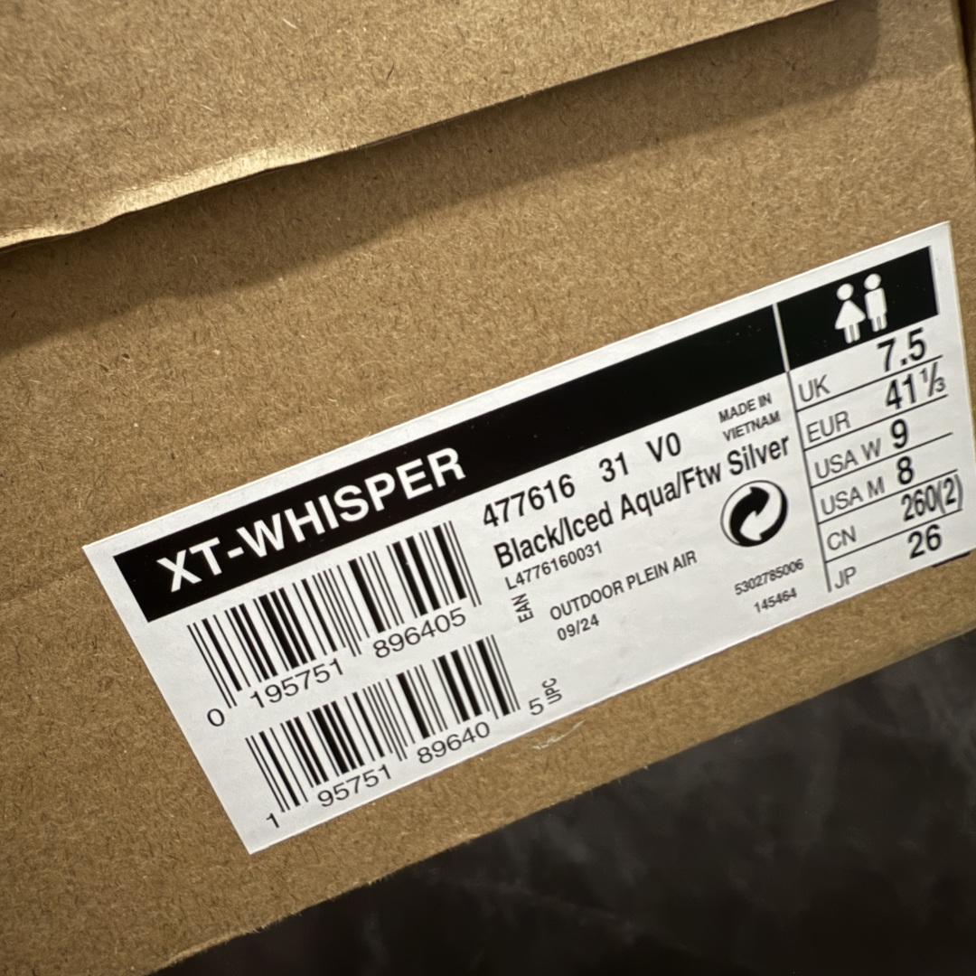 图片[9]-【666版本】SALOMON 萨洛蒙 XT-WHISPER 舒适百搭耐磨轻便低帮 休闲越野训练城市通勤跑步鞋 男女同款 黑绿银 纯原外贸平台特供订单 耗时半年巨作 #全套原纸板楦头开发 #原厂特供网布配套加持 #确保原汁原味 完美呈现版型 #原档数据独家私模五层组合大底 #男女鞋同步官方开发至46 #原装Ortholite轻量化鞋垫 #中底布带钢印编号 原厂TPU锁扣 #进口港宝加持 后跟自然饱满 还原公司包裹性 #鞋面采用SENSIFT贴合技术 #全方位贴合包裹脚型 #鞋跟部鞋底牵引设计 #提供强大的抓地性能 #更适应野外崎岖不平的道路 #基于 SALOMON 初代 XT 鞋身造型并搭载 4D ADVANCED CHASSIS™ 大底打造而成 为这款 XT-WHISPER 带来了多项足部控制与保护等功能性 如在运动过程中控制左右晃动的过程而提高稳定性、改善长途越野过程中足中到足尖的过渡、提高感知岩石的精确度以抵抗尖锐物体对脚底的伤害以及采用动态缓冲来增强穿着舒适感 从而减轻疲劳感 使 XT-WHISPER 成为一双舒适且安全的户外之履 货号：477616 尺码：36 36.5 37.5 38 38.5 39 40 40.5 41 42 42.5 43 44 45 46-选品中心