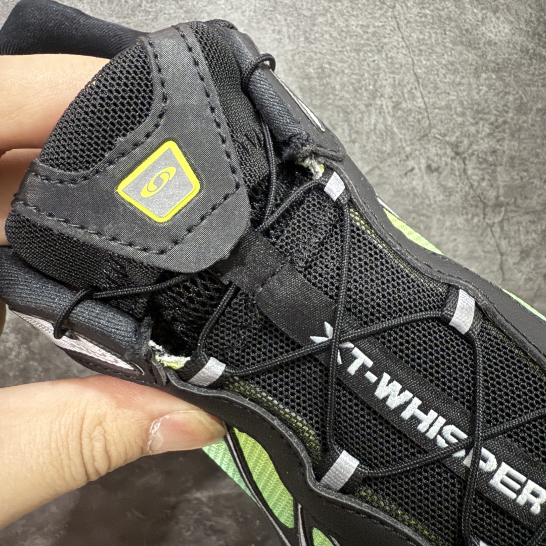 图片[6]-【666版本】SALOMON 萨洛蒙 XT-WHISPER 舒适百搭耐磨轻便低帮 休闲越野训练城市通勤跑步鞋 男女同款 黑绿银 纯原外贸平台特供订单 耗时半年巨作 #全套原纸板楦头开发 #原厂特供网布配套加持 #确保原汁原味 完美呈现版型 #原档数据独家私模五层组合大底 #男女鞋同步官方开发至46 #原装Ortholite轻量化鞋垫 #中底布带钢印编号 原厂TPU锁扣 #进口港宝加持 后跟自然饱满 还原公司包裹性 #鞋面采用SENSIFT贴合技术 #全方位贴合包裹脚型 #鞋跟部鞋底牵引设计 #提供强大的抓地性能 #更适应野外崎岖不平的道路 #基于 SALOMON 初代 XT 鞋身造型并搭载 4D ADVANCED CHASSIS™ 大底打造而成 为这款 XT-WHISPER 带来了多项足部控制与保护等功能性 如在运动过程中控制左右晃动的过程而提高稳定性、改善长途越野过程中足中到足尖的过渡、提高感知岩石的精确度以抵抗尖锐物体对脚底的伤害以及采用动态缓冲来增强穿着舒适感 从而减轻疲劳感 使 XT-WHISPER 成为一双舒适且安全的户外之履 货号：477616 尺码：36 36.5 37.5 38 38.5 39 40 40.5 41 42 42.5 43 44 45 46-选品中心