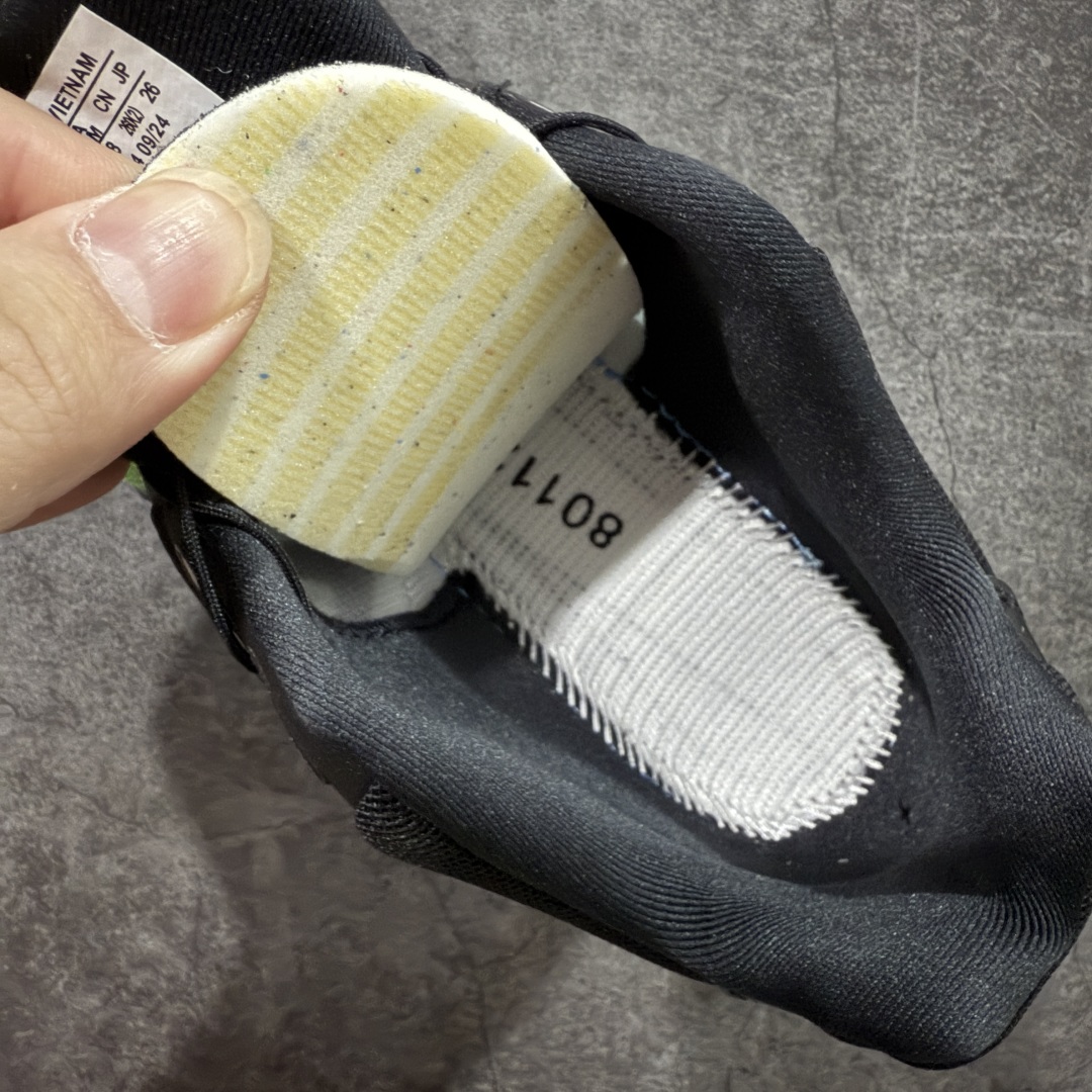 图片[8]-【666版本】SALOMON 萨洛蒙 XT-WHISPER 舒适百搭耐磨轻便低帮 休闲越野训练城市通勤跑步鞋 男女同款 黑绿银 纯原外贸平台特供订单 耗时半年巨作 #全套原纸板楦头开发 #原厂特供网布配套加持 #确保原汁原味 完美呈现版型 #原档数据独家私模五层组合大底 #男女鞋同步官方开发至46 #原装Ortholite轻量化鞋垫 #中底布带钢印编号 原厂TPU锁扣 #进口港宝加持 后跟自然饱满 还原公司包裹性 #鞋面采用SENSIFT贴合技术 #全方位贴合包裹脚型 #鞋跟部鞋底牵引设计 #提供强大的抓地性能 #更适应野外崎岖不平的道路 #基于 SALOMON 初代 XT 鞋身造型并搭载 4D ADVANCED CHASSIS™ 大底打造而成 为这款 XT-WHISPER 带来了多项足部控制与保护等功能性 如在运动过程中控制左右晃动的过程而提高稳定性、改善长途越野过程中足中到足尖的过渡、提高感知岩石的精确度以抵抗尖锐物体对脚底的伤害以及采用动态缓冲来增强穿着舒适感 从而减轻疲劳感 使 XT-WHISPER 成为一双舒适且安全的户外之履 货号：477616 尺码：36 36.5 37.5 38 38.5 39 40 40.5 41 42 42.5 43 44 45 46-选品中心