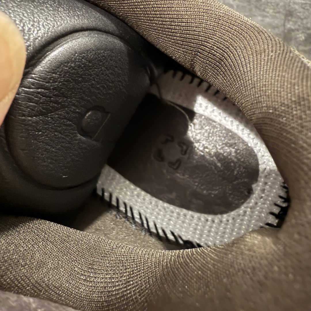 图片[8]-【LW版本】Alo Runner 明星同款 四季常青款增高低帮休闲生活鞋 棕色  1：1复刻 细节一步到位 采用增高4CM防滑耐磨鞋底 随意搭配的都好看的鞋子  尺码：36 37 38 39 40 41 42 43 44 45-选品中心