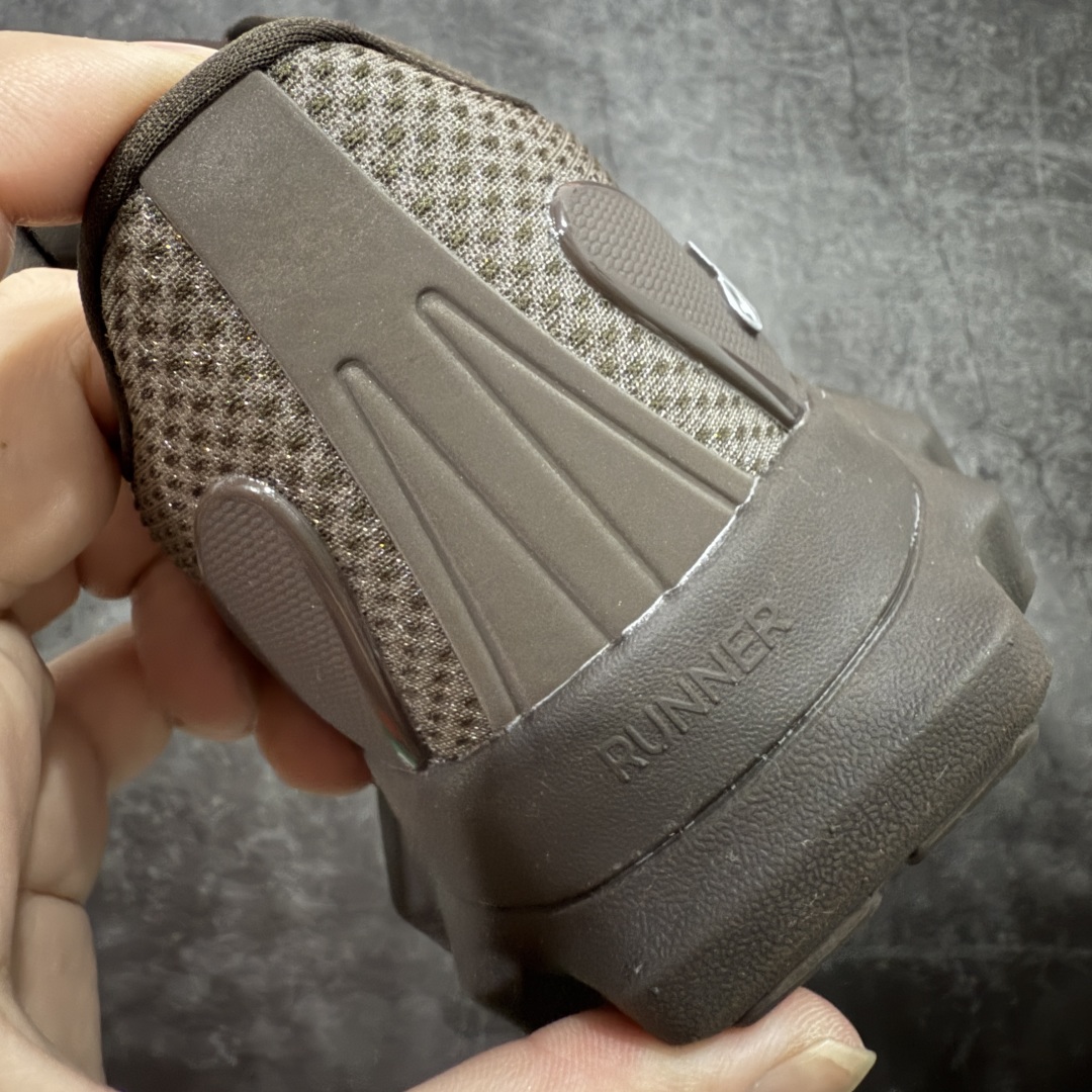 图片[2]-【LW版本】Alo Runner 明星同款 四季常青款增高低帮休闲生活鞋 棕色  1：1复刻 细节一步到位 采用增高4CM防滑耐磨鞋底 随意搭配的都好看的鞋子  尺码：36 37 38 39 40 41 42 43 44 45-选品中心