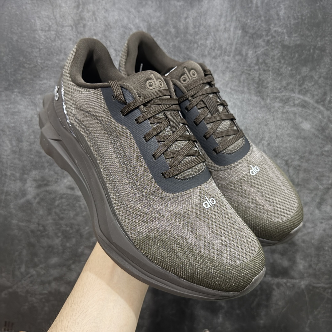 【LW版本】Alo Runner 明星同款 四季常青款增高低帮休闲生活鞋 棕色  1：1复刻 细节一步到位 采用增高4CM防滑耐磨鞋底 随意搭配的都好看的鞋子  尺码：36 37 38 39 40 41 42 43 44 45-选品中心