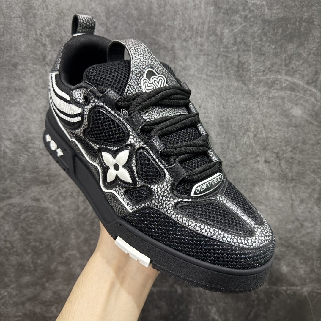 图片[3]-【广东纯原版本】Louis Vuitton LV Skate时装走秀圆头系带运动鞋 完美鞋型超高的清洁度 零毛边线头瑕疵 全套原楦原纸版原鞋开模 全网最具灵魂的版型 正确原装黄色鞋盒 正确中底印花 鞋面印花3D高频深度立体 全鞋电脑针车 紧密相连 针距密度一致 环保乳胶注塑鞋垫 厚度脚感还原原版 皮面裁剪部位 统一油边封口工艺 原装橡胶大底含胶量大底组合零偏差 专柜全套包装 防尘袋 说明书 质保卡 男女鞋 尺码：35 36 37 38 39 40 41 42 43 44 45-选品中心