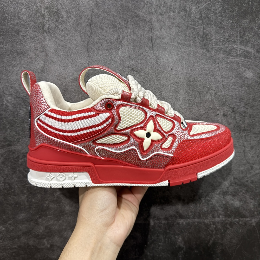 【广东纯原版本】Louis Vuitton LV Skate时装走秀圆头系带运动鞋 完美鞋型超高的清洁度 零毛边线头瑕疵 全套原楦原纸版原鞋开模 全网最具灵魂的版型 正确原装黄色鞋盒 正确中底印花 鞋面印花3D高频深度立体 全鞋电脑针车 紧密相连 针距密度一致 环保乳胶注塑鞋垫 厚度脚感还原原版 皮面裁剪部位 统一油边封口工艺 原装橡胶大底含胶量大底组合零偏差 专柜全套包装 防尘袋 说明书 质保卡 男女鞋 尺码:35 36 37 38 39 40 41 42 43 44 45-选品中心