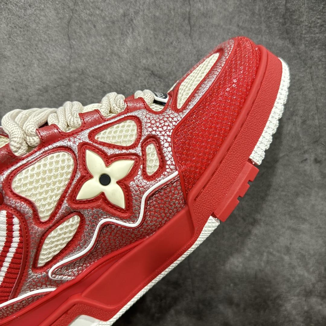 图片[6]-【广东纯原版本】Louis Vuitton LV Skate时装走秀圆头系带运动鞋 完美鞋型超高的清洁度 零毛边线头瑕疵 全套原楦原纸版原鞋开模 全网最具灵魂的版型 正确原装黄色鞋盒 正确中底印花 鞋面印花3D高频深度立体 全鞋电脑针车 紧密相连 针距密度一致 环保乳胶注塑鞋垫 厚度脚感还原原版 皮面裁剪部位 统一油边封口工艺 原装橡胶大底含胶量大底组合零偏差 专柜全套包装 防尘袋 说明书 质保卡 男女鞋 尺码：35 36 37 38 39 40 41 42 43 44 45-选品中心