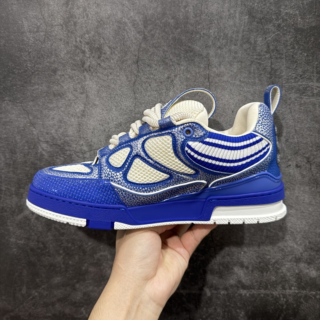 图片[2]-【广东纯原版本】Louis Vuitton LV Skate时装走秀圆头系带运动鞋 完美鞋型超高的清洁度 零毛边线头瑕疵 全套原楦原纸版原鞋开模 全网最具灵魂的版型 正确原装黄色鞋盒 正确中底印花 鞋面印花3D高频深度立体 全鞋电脑针车 紧密相连 针距密度一致 环保乳胶注塑鞋垫 厚度脚感还原原版 皮面裁剪部位 统一油边封口工艺 原装橡胶大底含胶量大底组合零偏差 专柜全套包装 防尘袋 说明书 质保卡 男女鞋 尺码：35 36 37 38 39 40 41 42 43 44 45-选品中心