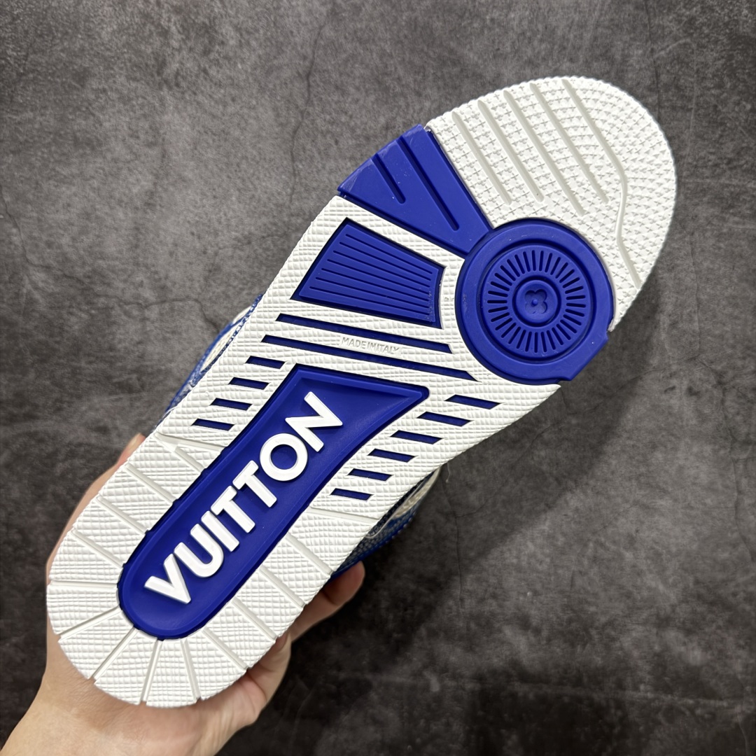 图片[9]-【广东纯原版本】Louis Vuitton LV Skate时装走秀圆头系带运动鞋 完美鞋型超高的清洁度 零毛边线头瑕疵 全套原楦原纸版原鞋开模 全网最具灵魂的版型 正确原装黄色鞋盒 正确中底印花 鞋面印花3D高频深度立体 全鞋电脑针车 紧密相连 针距密度一致 环保乳胶注塑鞋垫 厚度脚感还原原版 皮面裁剪部位 统一油边封口工艺 原装橡胶大底含胶量大底组合零偏差 专柜全套包装 防尘袋 说明书 质保卡 男女鞋 尺码：35 36 37 38 39 40 41 42 43 44 45-选品中心