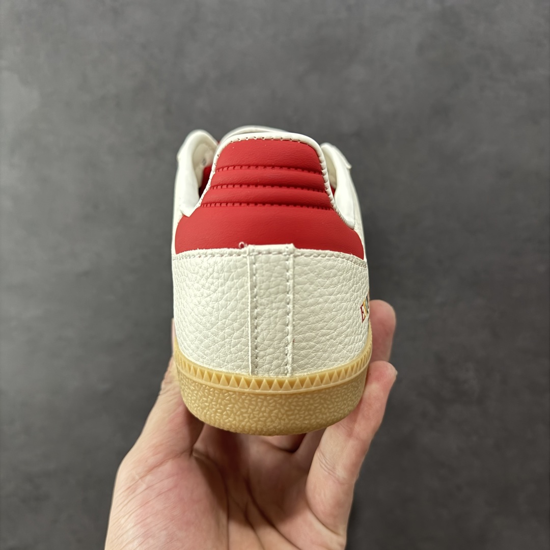 图片[4]-【定制版】adidas originals Samba OG x GUCCI 绿白红 桑巴舞系列复古经典轻便板鞋 此款以简约大方的造型设计 给人以随性休闲的时尚格调 穿着舒适轻便，运动灵活自如 满足日常个性穿搭 货号：DB0001 尺码：36 36.5 37 38 38.5 39 40 40.5 41 42 42.5 43 44 44.5 45-选品中心