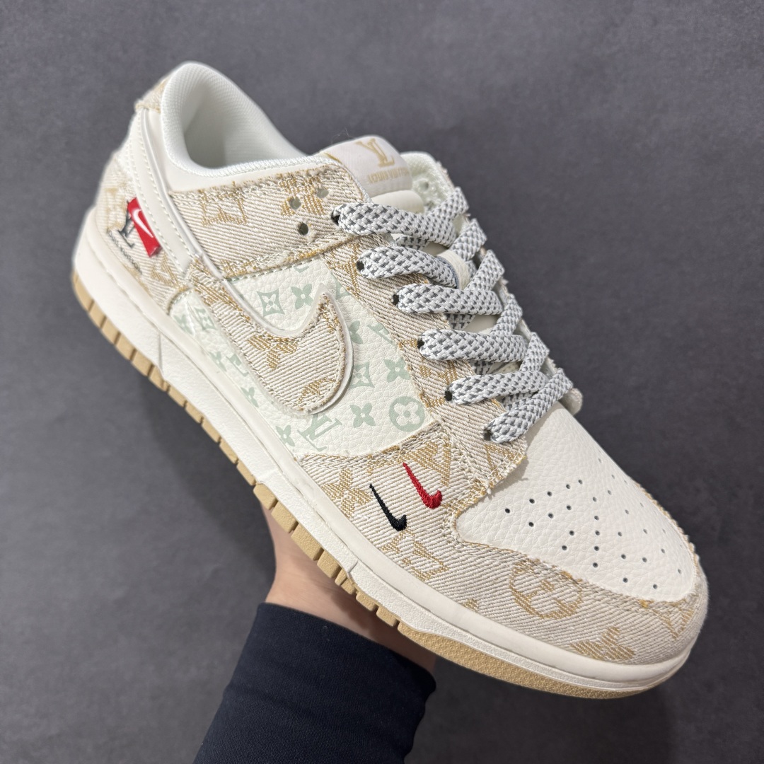 图片[3]-【定制版】Nike SB Dunk Low LV联名 卡其牛仔 周年高端定制 低帮休闲板鞋 YX5066-377 #定制鞋盒 大厂纯原品质出货 超高清洁度 皮料切割干净无任何毛边 细节完美 尺码：36 36.5 37.5 38 38.5 39 40 40.5 41 42 42.5 43 44 44.5 45 编码：HXSB330340-选品中心