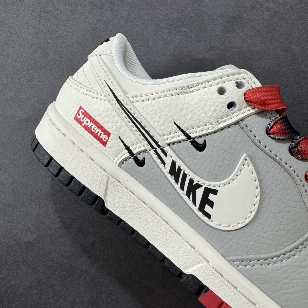 图片[6]-280💰【定制版】Nike SB Dunk Low Supreme联名 双拼米灰三勾 高端定制 低帮休闲板鞋 #大厂纯原品质出货 定制鞋盒 超高清洁度 皮料切割干净无任何毛边 细节完美 货号：QW5836-010 尺码：36 36.5 37.5 38 38.5 39 40 40.5 41 42 42.5 43 44 44.5 45-选品中心