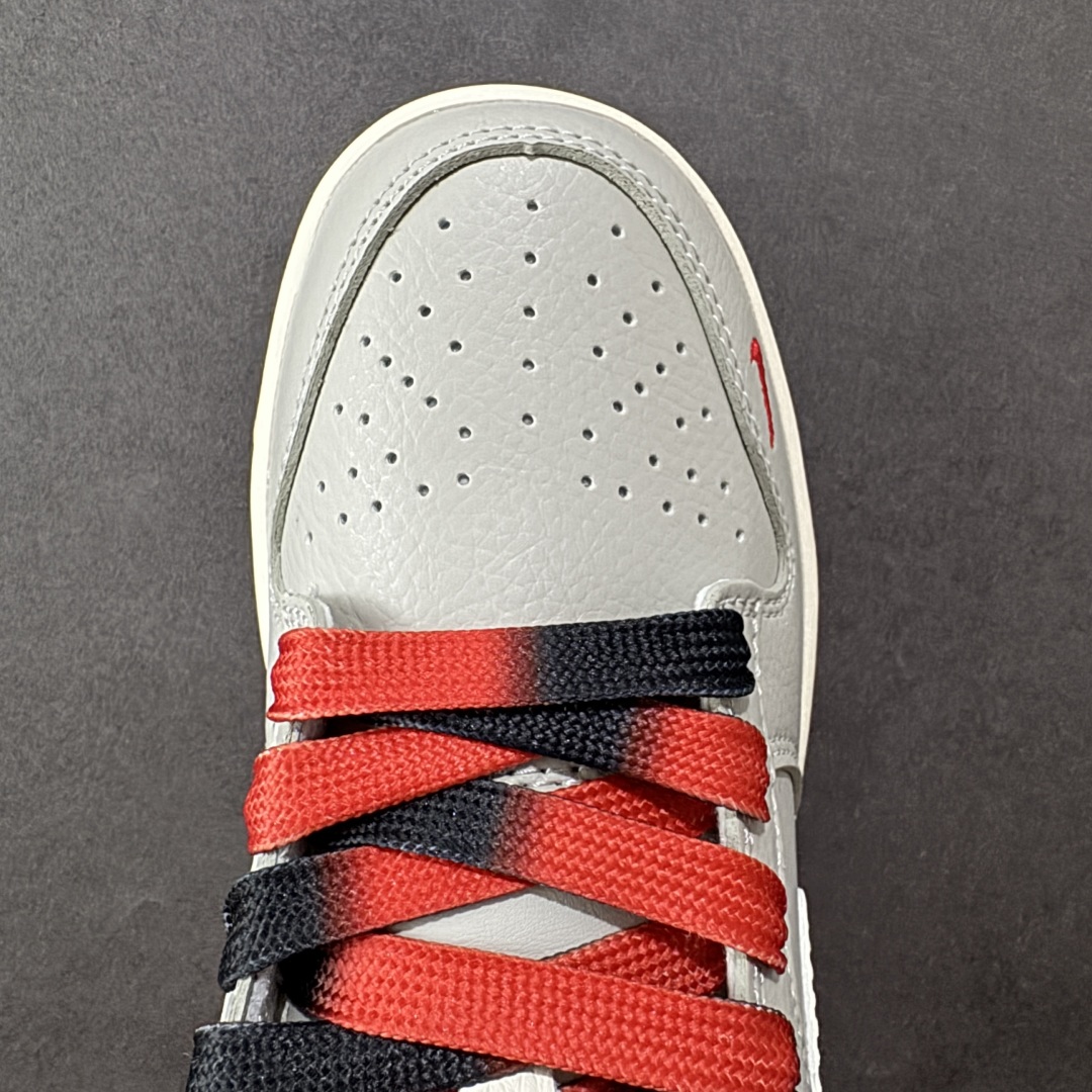 图片[8]-280💰【定制版】Nike SB Dunk Low Supreme联名 双拼米灰三勾 高端定制 低帮休闲板鞋 #大厂纯原品质出货 定制鞋盒 超高清洁度 皮料切割干净无任何毛边 细节完美 货号：QW5836-010 尺码：36 36.5 37.5 38 38.5 39 40 40.5 41 42 42.5 43 44 44.5 45-选品中心