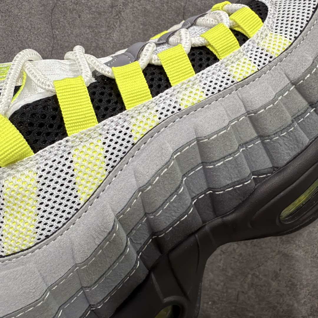 图片[4]-【EM纯原/小绿x】NK Air Max 95 OG 联名复古舒适气垫运动鞋 CT1689-001 全部配色 原鞋开发生产 高度还原 一眼ZP既视感 男女鞋真标半码制 原楦原纸版数据开发 环保进口透气牛皮革材质 高弹EVA缓震中底组合开窗式Air气垫装置 外置防滑耐磨橡胶外底❗ 尺码：36 37.5 38 38.5 39 40 40.5 41 42 42.5 43 44 44.5 45 46 47.5-选品中心