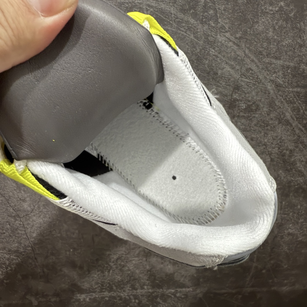 图片[8]-【EM纯原/小绿x】NK Air Max 95 OG 联名复古舒适气垫运动鞋 CT1689-001 全部配色 原鞋开发生产 高度还原 一眼ZP既视感 男女鞋真标半码制 原楦原纸版数据开发 环保进口透气牛皮革材质 高弹EVA缓震中底组合开窗式Air气垫装置 外置防滑耐磨橡胶外底❗ 尺码：36 37.5 38 38.5 39 40 40.5 41 42 42.5 43 44 44.5 45 46 47.5-选品中心