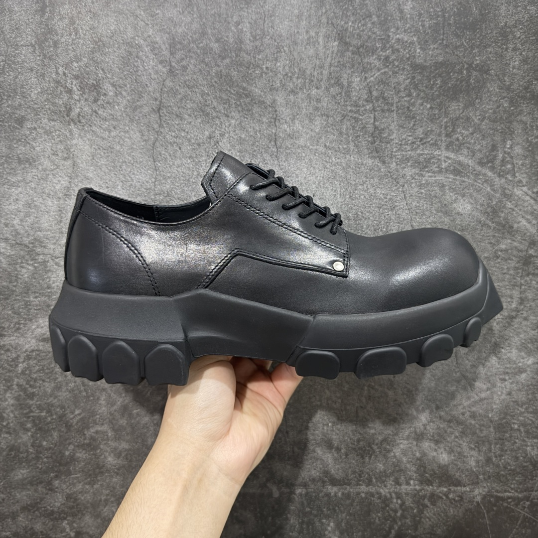  瑞克·欧文斯 / Rick Owens
RO欧文斯德比皮鞋
RICK OWENS 25 春夏 HOLL