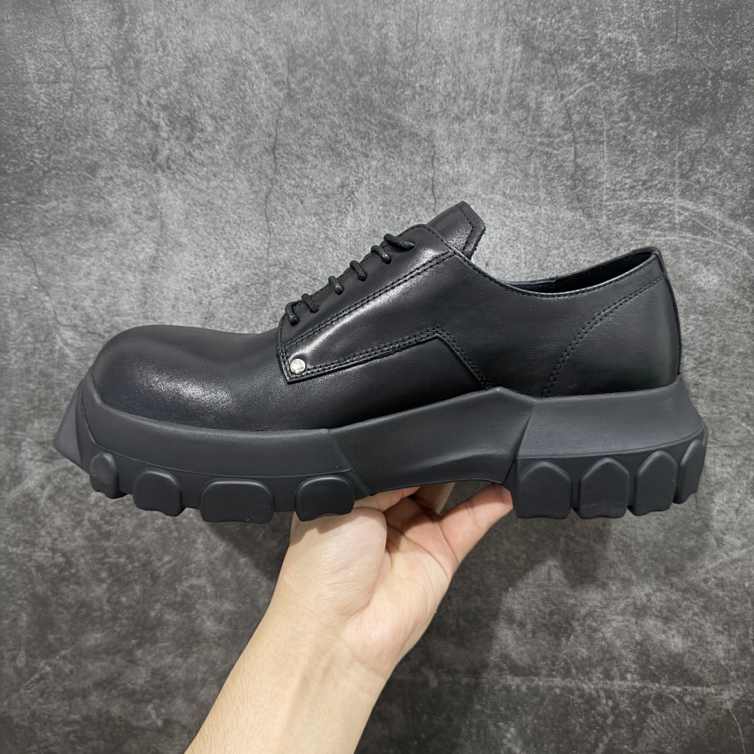  瑞克·欧文斯 / Rick Owens
RO欧文斯德比皮鞋
RICK OWENS 25 春夏 HOLL