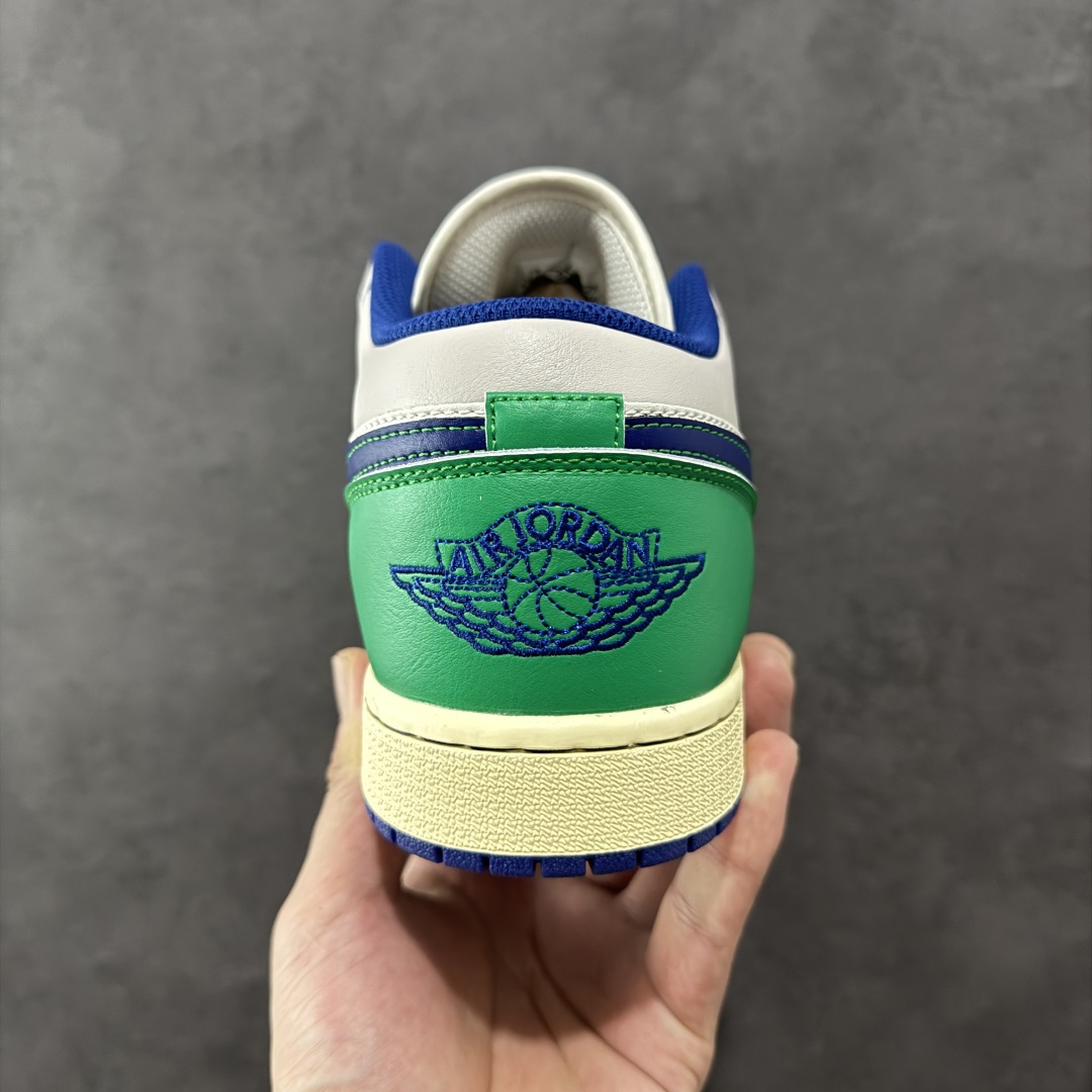 图片[4]-【K版】Air Jordan AJ1 Low 低帮 白蓝绿 553558-147 全新流水线出品 市场第二梯队最强版 全部原鞋开发 原楦原纸板开发 全鞋电脑针车 原厂内置全掌气垫 原盒内在原标 唯一Zp原版鞋带绑法 免检产品 全新2022版型 全头层皮料 完美零毛边处理 原厂配置全掌气垫 价格定位良心 新配色陆续出货 尺码：36 36.5 37.5 38 38.5 39 40 40.5 41 42 42.5 43 44 44.5 45 46-选品中心