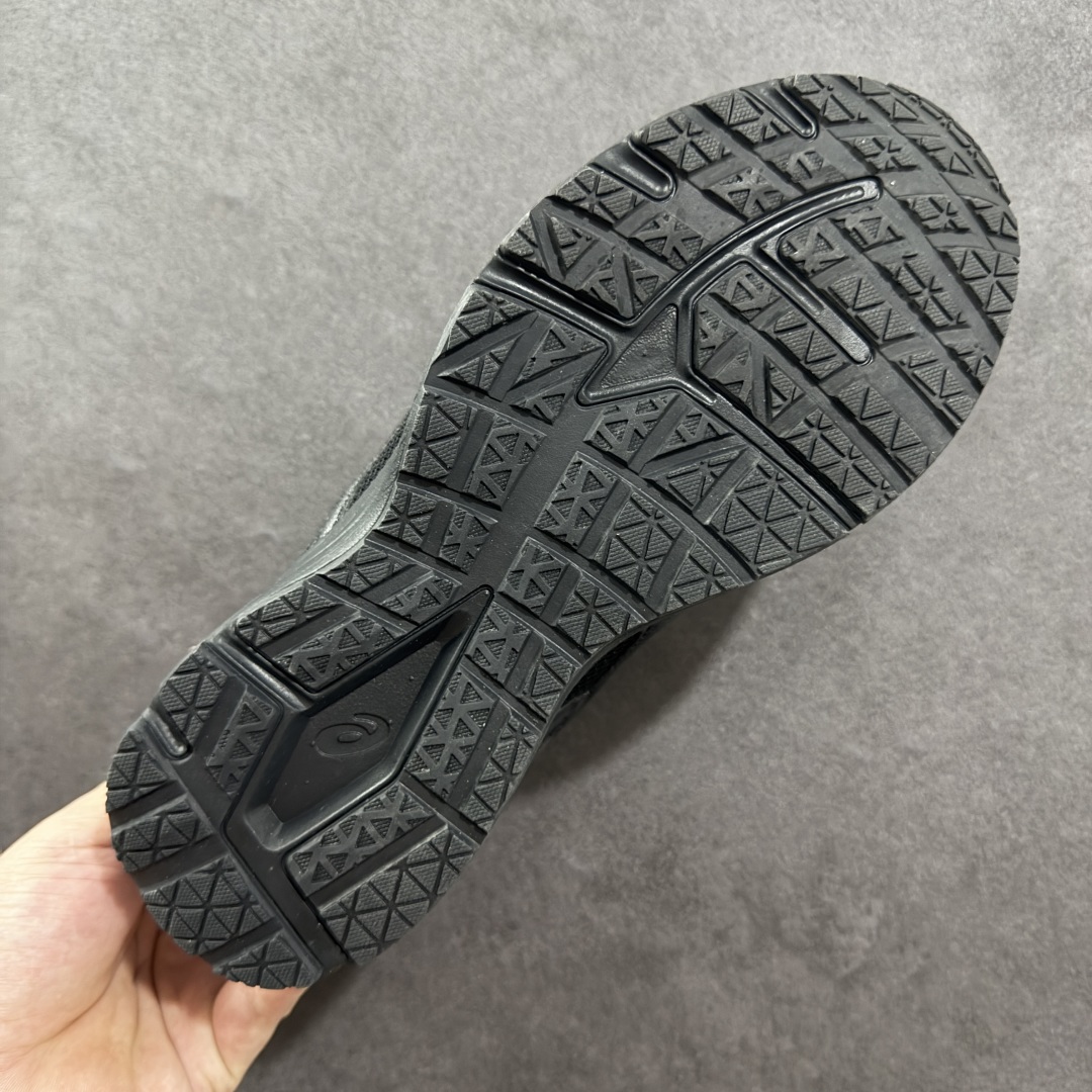 图片[9]-【K8版本】Asics Jog 100 S0阿斯克斯 亚瑟士 14代 低帮 灰绿 男女同款 缓震保护舒适百搭防滑耐磨透气低邦马拉松跑步鞋 Gel-Venturez 6跑鞋重新诠释了复古的跑步形状，并以其2000年代后期的美学理念重新铺装，向我们传奇的GEL-KAYANO系列致敬。通过更新的材料和组件重新诠释了鞋子的性能，此版本成为运动鞋世系中由Toshikazu Venturey以外的其他人设计的第一个迭代版本。火炬的传递也将重新点燃球队的标志性价值，同时在其性能发展上取得进步。这款鞋采用GEL技术的减震技术，与原始的中底具相映成趣，在改善鞋面贴合性的同时，还保留了自2008年起的多层皮革和网眼构造。 货号：122139201-001 尺码：36-45带半码 编码：YBB220230-选品中心