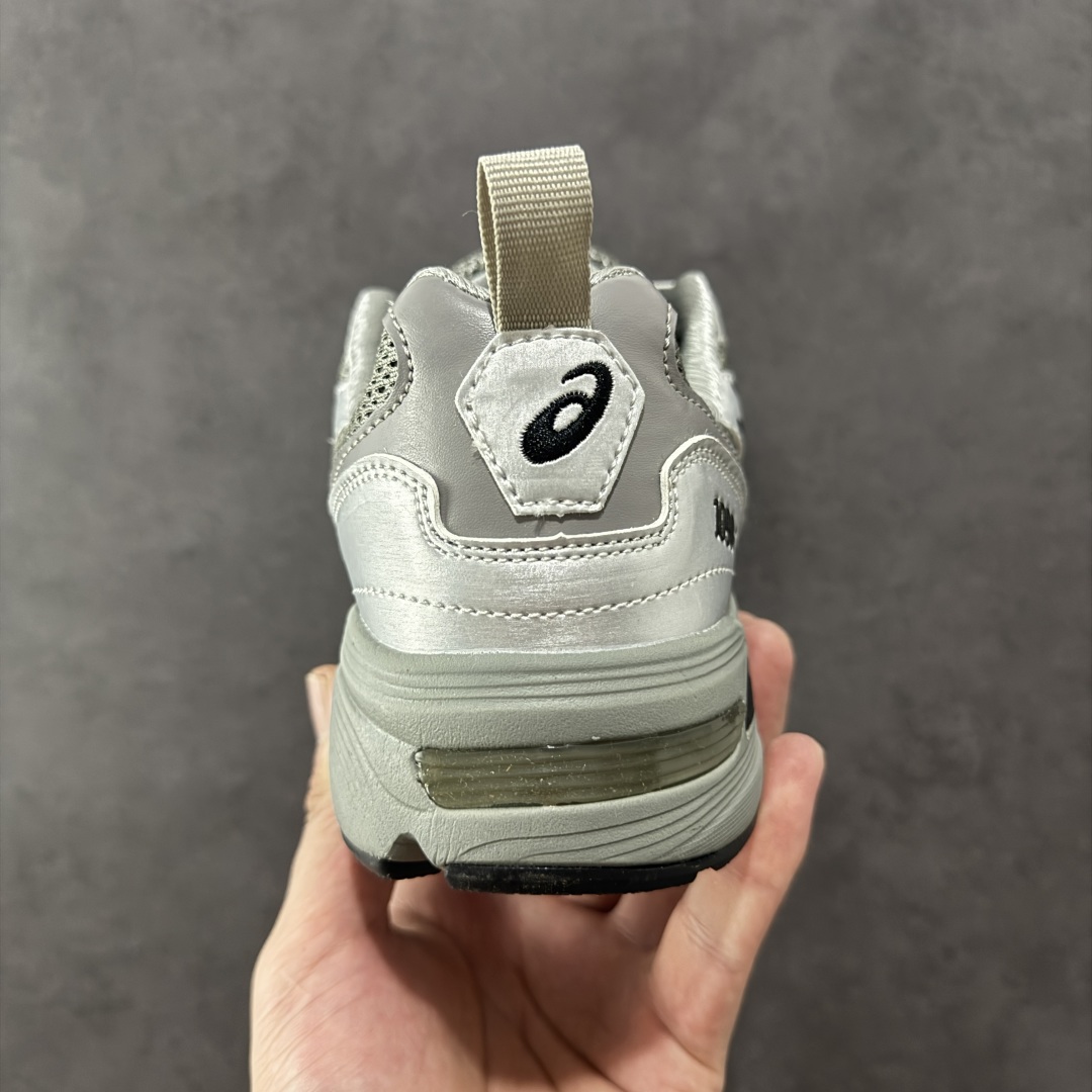 图片[4]-【K8版本】ASICS Tiger GEL-1090V2系列亚瑟士低帮户外风休闲运动跑步鞋 1203A254-020 ASICS 就推出了流行的 2004 GEL-1090 的新版本 该产品因其复古外观和舒适的造型而被推向现代街头服饰 现在ASICS 以时下流行的运动美学改造鞋款 以对跑步者的新诠释打造全新 GEL-1090 V2 在新版本中 ASICS 专注于日常衣橱的采用 将优质绒面革和柔软皮革的毛绒组合拼凑在运动鞋的覆盖层上 以柔和的配色为重点，新运动鞋的改良美学为 2019 年发布的 GEL-1090 的金属色调提供了一种简约的选择 然而 它曾经受到运动员广泛喜爱的流线型轮廓在新型号中保持不变 将舒适性和多功能性保持在设计的核心 这款运动鞋还保留了网眼鞋身 确保透气性 圆形鞋带确保贴合 在原版的新进展中 该品牌使用 GEL 系列的最新技术开发更新了运动鞋的外观 简约之选 新运动鞋的改良美学 尺码：36 37 37.5 38 39 39.5 40.5 41.5 42 42.5 43.5 44 45 编码：YBB230240-选品中心