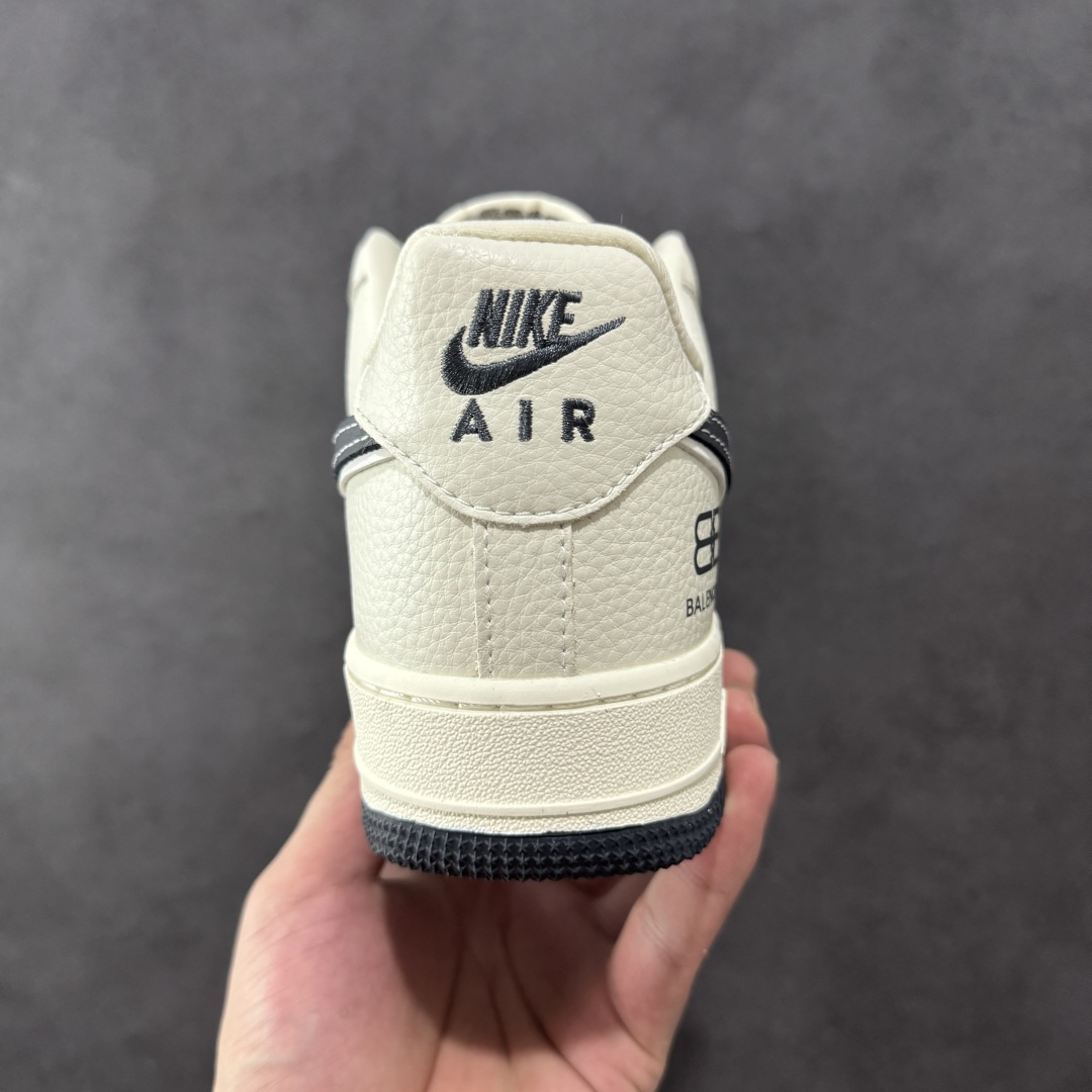 图片[4]-【定制版】NIke Air Force 1 \’07 Low × BLCG 联名款空军一号低帮运动休闲鞋 折边针车 工艺难度大 原楦头原纸板 原装鞋盒 定制五金配件 内置全掌气垫 原厂鞋底 货号：XL1979-103 尺码：36 36.5 37.5 38 38.5 39 40 40.5 41 42 42.5 43 44 44.5 45 编码：HXSA310320-选品中心