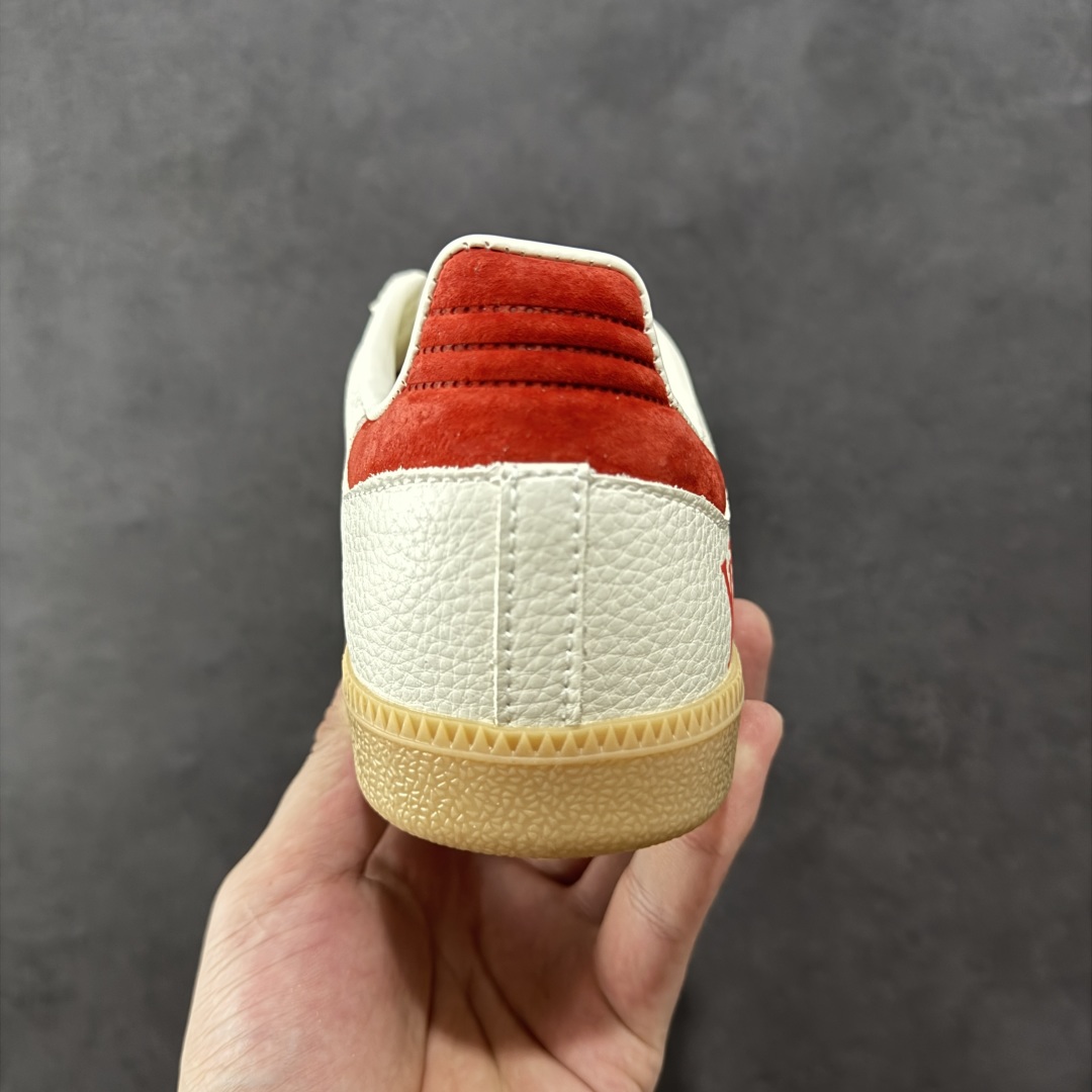 图片[4]-【定制版】adidas originals Samba OG x Louis Vuitton 红白 桑巴舞系列复古经典轻便板鞋 此款以简约大方的造型设计 给人以随性休闲的时尚格调 穿着舒适轻便，运动灵活自如 满足日常个性穿搭 货号：DX0008 尺码：36 36.5 37 38 38.5 39 40 40.5 41 42 42.5 43 44 44.5 45-选品中心