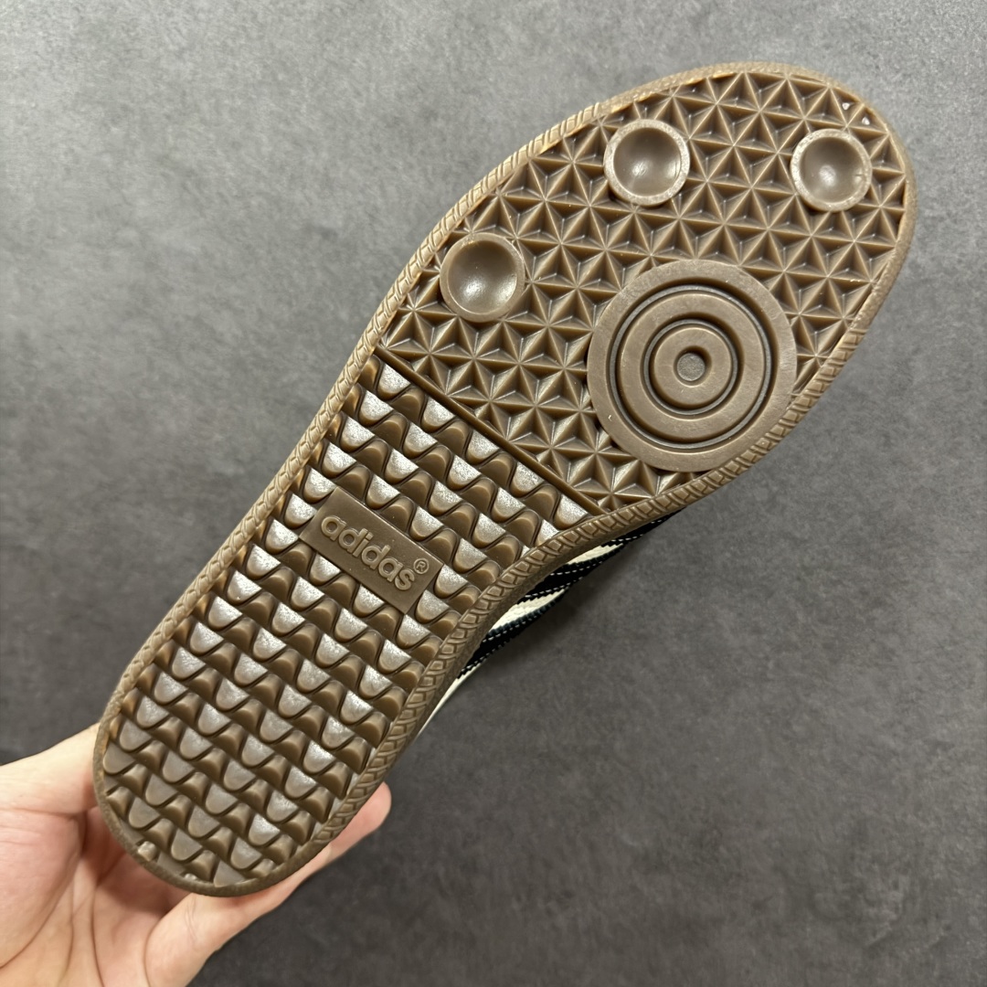 图片[9]-【定制版】adidas originals Samba OG 小雏菊 灰白黑 桑巴舞系列复古经典轻便板鞋 此款以简约大方的造型设计 给人以随性休闲的时尚格调 穿着舒适轻便，运动灵活自如 满足日常个性穿搭 货号：DX0005 尺码：36 36.5 37 38 38.5 39 40 40.5 41 42 42.5 43 44 44.5 45-选品中心