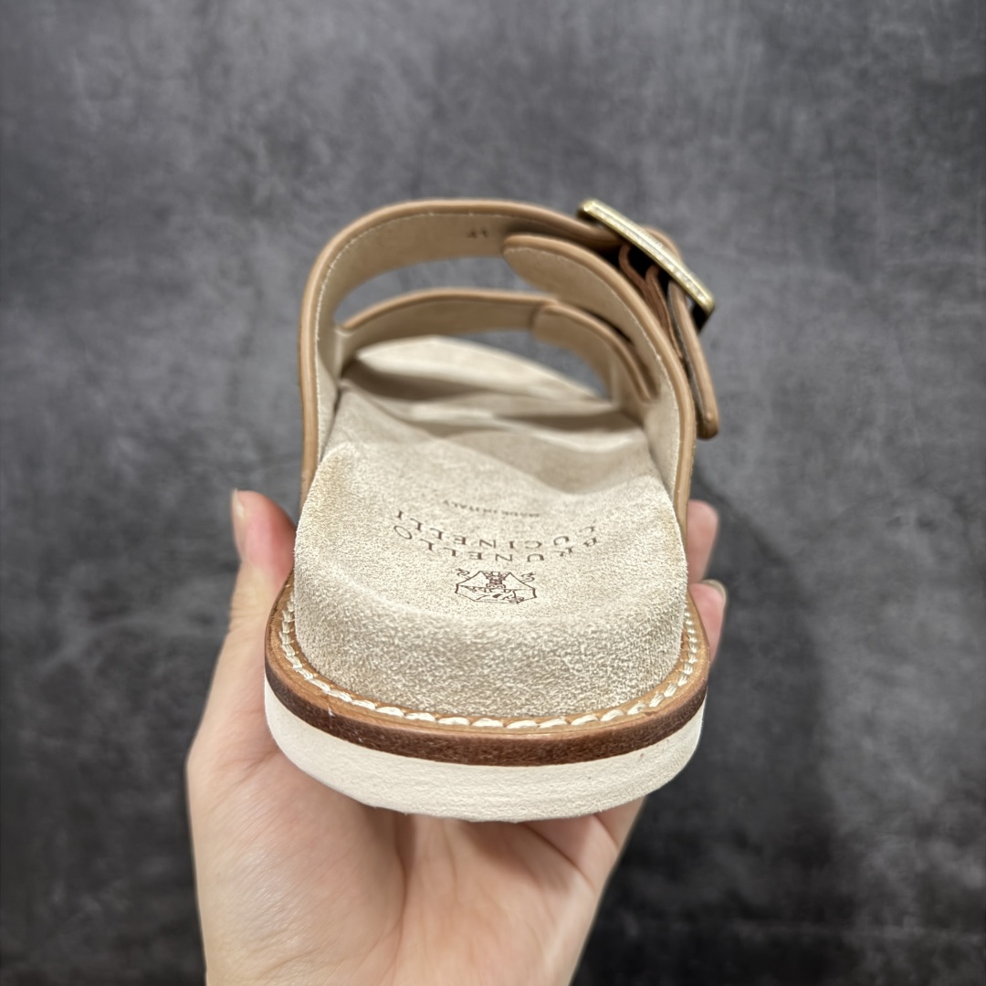 图片[4]-【佛山超a版】Brunello Cucinelli，BC 2025ss新款拖鞋出货 卡其色Logo二字麂皮凉拖，复古简约又不失时尚感，搭在任何穿搭上，都能轻松提升整体造型的精致度，每一步都走出随性自在 ，原版抽屉式包装，精致而大气i！ 面料：反毛皮 大底：超轻橡胶发泡 尺码：男款39-45-选品中心