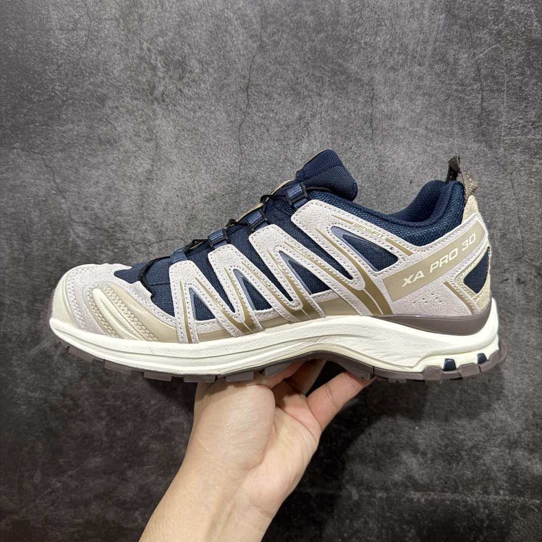 图片[2]-【纯原W1版】SALOMON XA Pro 3D Suede 深夜蓝 477918 萨洛蒙潮流越野机能户外功能鞋 纯原外贸平台特供订单 耗时半年巨作 全套原纸板楦头开发 原厂特供网布配套加持 确保原汁原味 完美呈现版型 原档数据独家私模五层组合大底 男女鞋同步官方开发 原装Ortholite轻量化鞋垫 中底布带钢印编号 原厂TPU锁扣 进口港宝加持 后跟自然饱满 还原公司包裹性 鞋面采用SENSIFT贴合技术 全方位贴合包裹脚型 鞋跟部鞋底牵引设计 提供强大的抓地性能 更适应野外崎岖不平的道路 其3D ADVANCED CHASSIS底盘 材料轻量大化 钉齿设计更具稳定性 防护性 鞋底易磨损区运用CONTAGRIP高耐磨材料 应对城市硬质路面长距离跑考验 尺码：36 36.5 37.5 38 38.5 39 40 40.5 41 42 42.5 43 44 44.5 45-选品中心