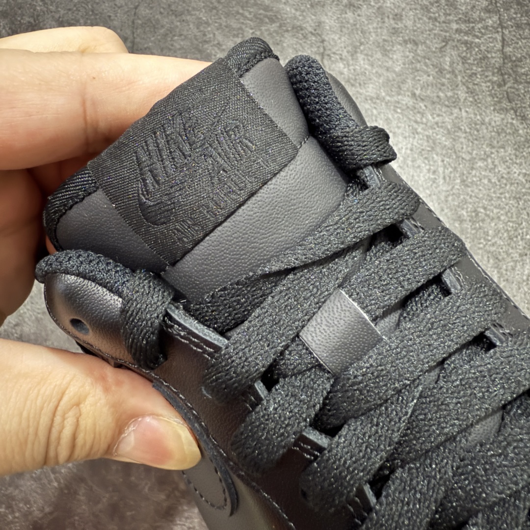 图片[5]-【Mok纯原】Air Force 1 Low AF1空军纯黑低帮 CW2288-001 全市场第一梯队品质 原厂皮料 完美鞋型 钩子裁边清洁度无敌！ 针车走线图片放大看相当整齐，鞋带口冲孔与鞋头冲孔非常圆润干净 无任何毛边，正确做旧鞋带金属铁片，中底走线 鞋垫刷胶 大底含气垫都是基本操作！目前你能找到的最优的一个版本没有之一， 尺码：36-46-选品中心