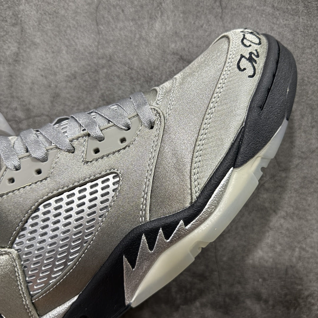
【纯原】Air Jordan AJ5 WingsMedium Grey/Black乔丹5代十周年限定款