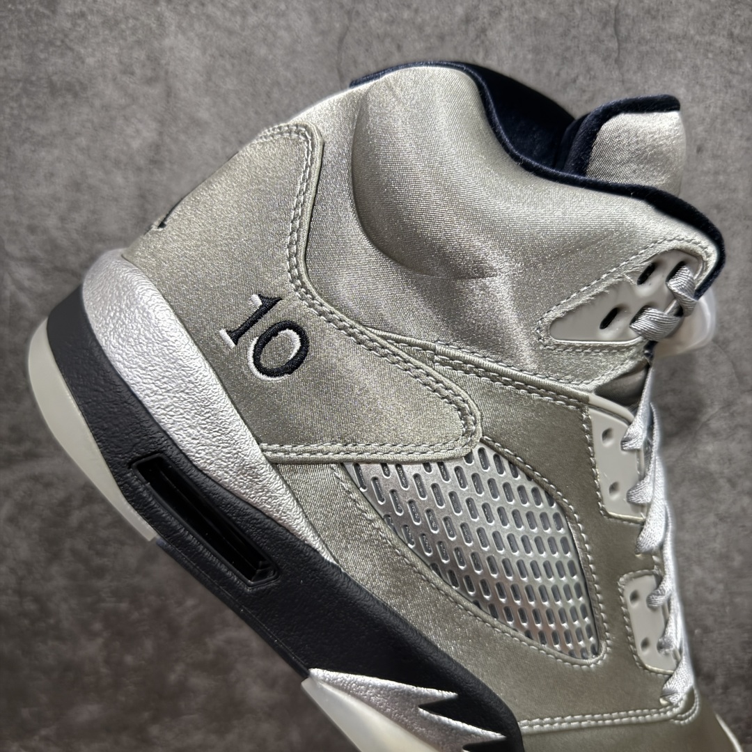 
【纯原】Air Jordan AJ5 WingsMedium Grey/Black乔丹5代十周年限定款