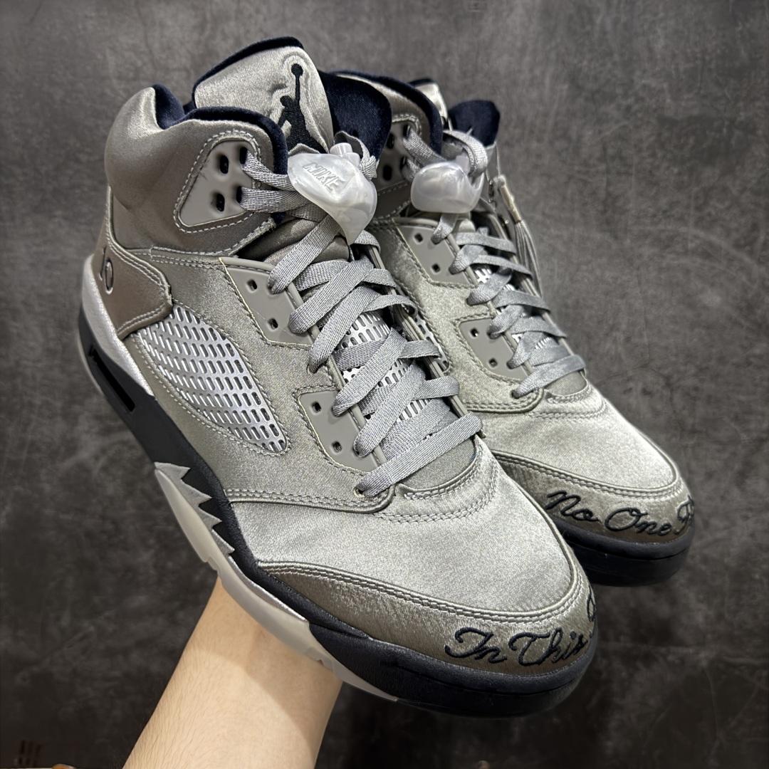 
【纯原】Air Jordan AJ5 WingsMedium Grey/Black乔丹5代十周年限定款