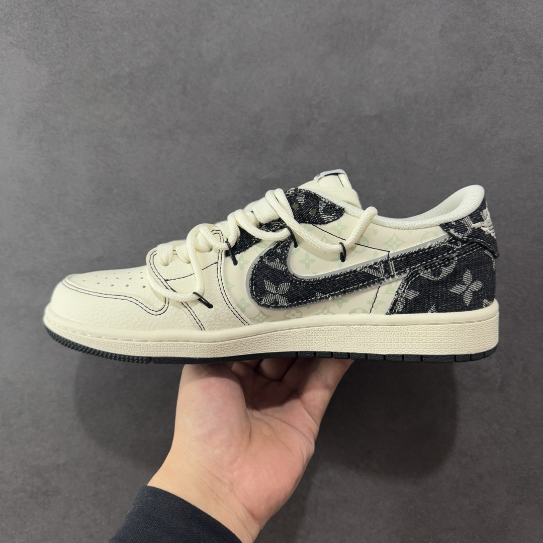 定制版Travis Scott x Fragment Design x Jordan Air Jordan 1 Low OG SP “LV联名—黑帆布抽绳” 联名低帮休闲板鞋  YX5066-388