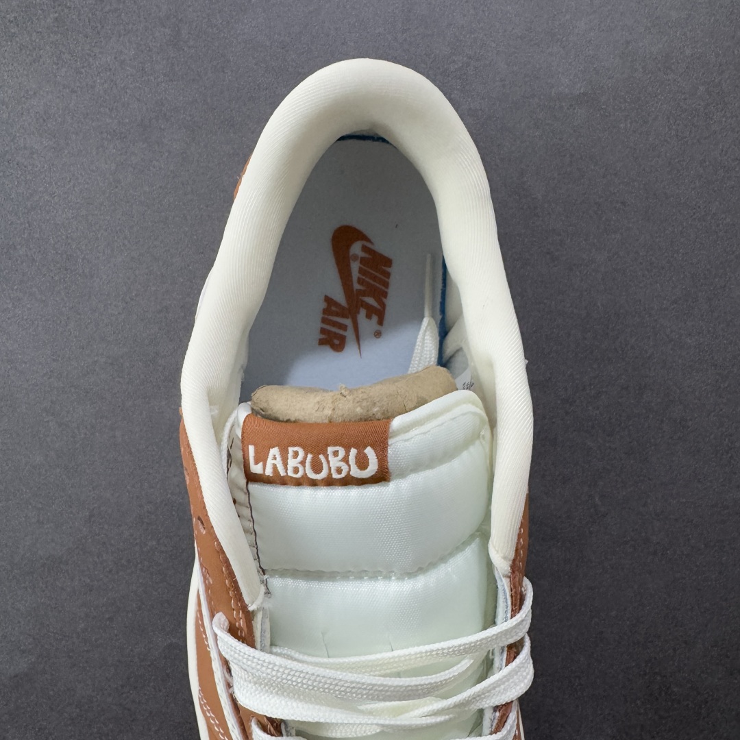 定制版Air Jordan 1 Low 倒勾 “LABUBU联名''经典棕白配色 XB1979-019