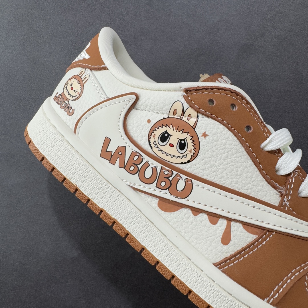 定制版Air Jordan 1 Low 倒勾 “LABUBU联名''经典棕白配色 XB1979-019