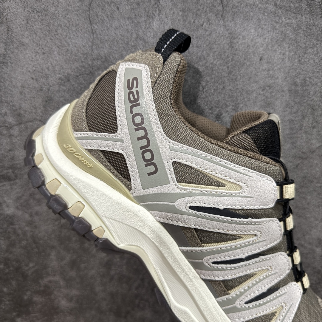 图片[7]-【纯原W1版】SALOMON XA Pro 3D Suede 灰褐色 萨洛蒙潮流越野机能户外功能鞋 纯原外贸平台特供订单 耗时半年巨作 全套原纸板楦头开发 原厂特供网布配套加持 确保原汁原味 完美呈现版型 原档数据独家私模五层组合大底 男女鞋同步官方开发 原装Ortholite轻量化鞋垫 中底布带钢印编号 原厂TPU锁扣 进口港宝加持 后跟自然饱满 还原公司包裹性 鞋面采用SENSIFT贴合技术 全方位贴合包裹脚型 鞋跟部鞋底牵引设计 提供强大的抓地性能 更适应野外崎岖不平的道路 其3D ADVANCED CHASSIS底盘 材料轻量大化 钉齿设计更具稳定性 防护性 鞋底易磨损区运用CONTAGRIP高耐磨材料 应对城市硬质路面长距离跑考验 尺码：36 36.5 37.5 38 38.5 39 40 40.5 41 42 42.5 43 44 44.5 45-选品中心