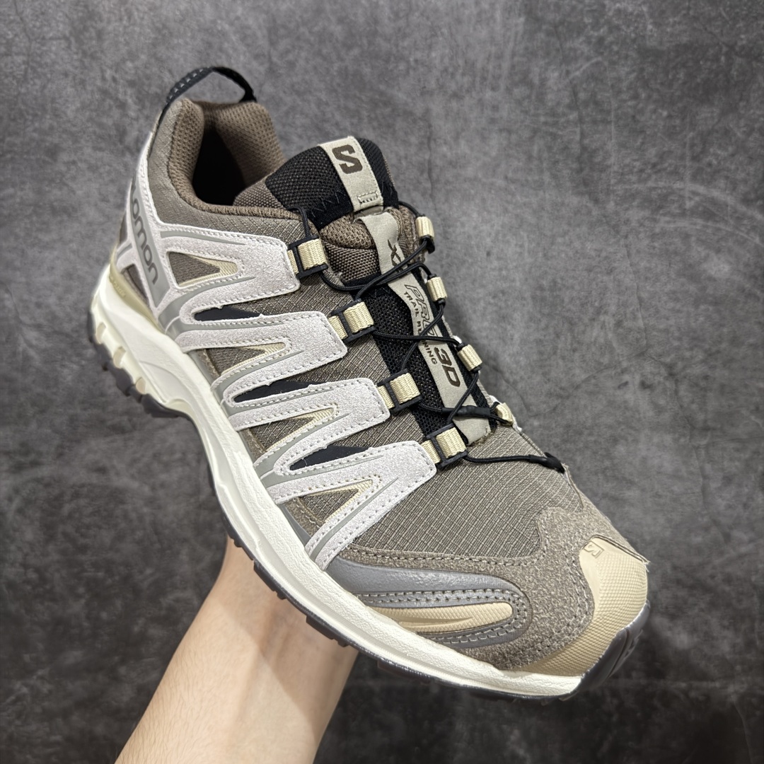 图片[3]-【纯原W1版】SALOMON XA Pro 3D Suede 灰褐色 萨洛蒙潮流越野机能户外功能鞋 纯原外贸平台特供订单 耗时半年巨作 全套原纸板楦头开发 原厂特供网布配套加持 确保原汁原味 完美呈现版型 原档数据独家私模五层组合大底 男女鞋同步官方开发 原装Ortholite轻量化鞋垫 中底布带钢印编号 原厂TPU锁扣 进口港宝加持 后跟自然饱满 还原公司包裹性 鞋面采用SENSIFT贴合技术 全方位贴合包裹脚型 鞋跟部鞋底牵引设计 提供强大的抓地性能 更适应野外崎岖不平的道路 其3D ADVANCED CHASSIS底盘 材料轻量大化 钉齿设计更具稳定性 防护性 鞋底易磨损区运用CONTAGRIP高耐磨材料 应对城市硬质路面长距离跑考验 尺码：36 36.5 37.5 38 38.5 39 40 40.5 41 42 42.5 43 44 44.5 45-选品中心