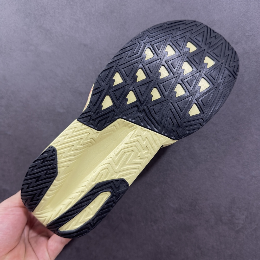 图片[9]-【公司级】NEW BALANCE Rebel FuelCell Rebel V4 舒适时尚织物减震耐磨低帮马拉松轻量化跑步鞋 NB新百伦于 2019 年夏天首次发布了 Rebel 在制鞋业仍在向强调能量回报的弹力泡沫转变的时候 Rebel 确实是一个叛逆者 快进到 2024 年 Rebel v4 承诺通过重新配制的中底化合物和更高的堆叠高度提供更轻、更有弹性的跑步体验 就像New Balance SC Elite v4一样 Rebel v4 提供了完全重新设计的中底化合物 最新的混合物将 New Balance 专有的 FuelCell 泡沫（TPU 和 EVA 的混合物）与 PEBA 泡沫相结合 带来更弹跳的跑步体验 PEBA是一种超轻 高性能的泡沫 通常出现在镀碳超级鞋中 New Balance Rebel v4、ASICS Novablast 4和Brooks Hyperion Max都是精力充沛的无电镀运动鞋 在速度锻炼和快节奏中大放异彩 这三款鞋都依靠它们的中底泡沫和轻微的摇杆形状来创造一种向前滚动的感觉 而且虽然这些鞋子在堆叠高度和重量方面各不相同 但它们提供了相似的软硬比例 有足够的流行力来加快步伐 货号：MFCXLB4 尺码： 40-45-选品中心