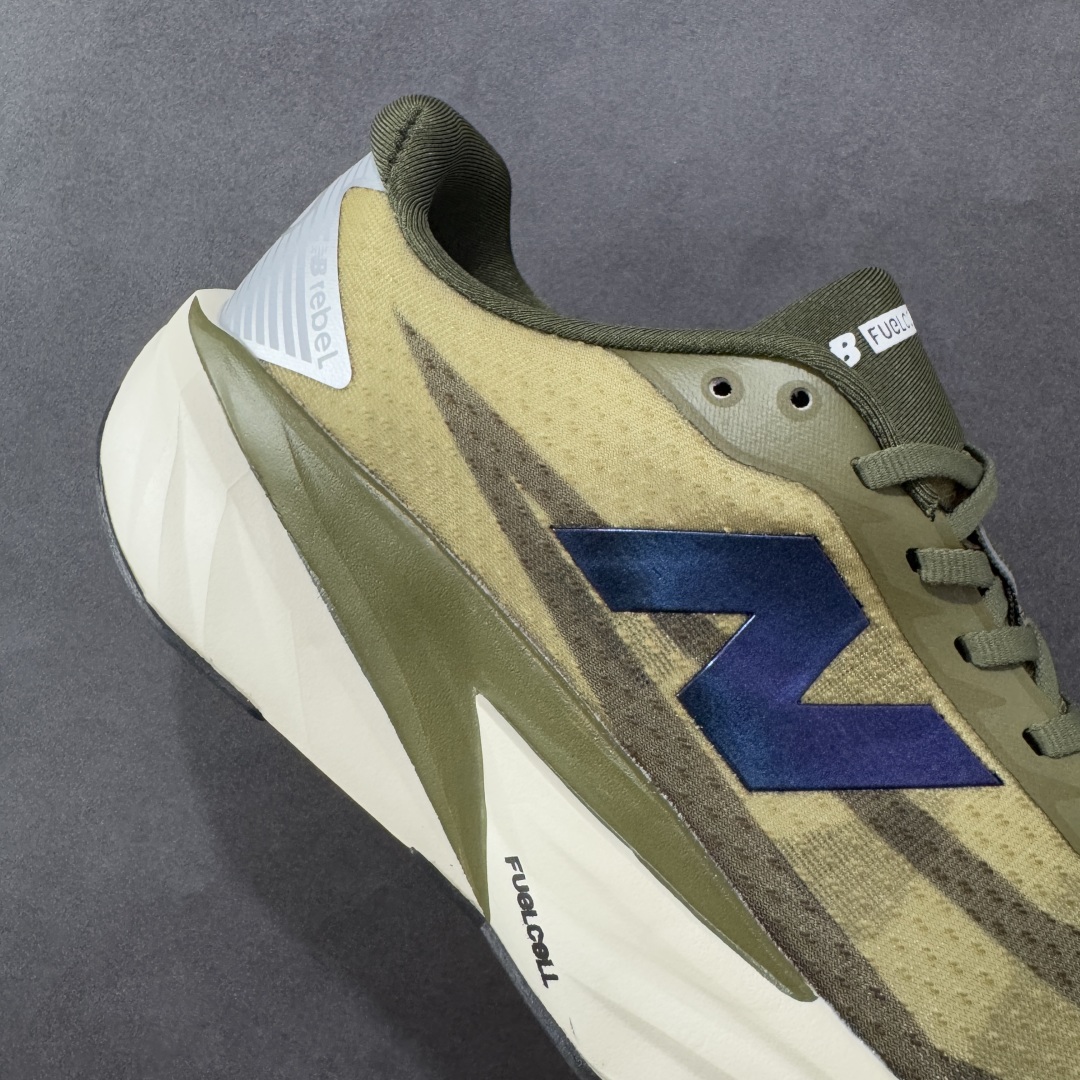 图片[6]-【公司级】NEW BALANCE Rebel FuelCell Rebel V4 舒适时尚织物减震耐磨低帮马拉松轻量化跑步鞋 NB新百伦于 2019 年夏天首次发布了 Rebel 在制鞋业仍在向强调能量回报的弹力泡沫转变的时候 Rebel 确实是一个叛逆者 快进到 2024 年 Rebel v4 承诺通过重新配制的中底化合物和更高的堆叠高度提供更轻、更有弹性的跑步体验 就像New Balance SC Elite v4一样 Rebel v4 提供了完全重新设计的中底化合物 最新的混合物将 New Balance 专有的 FuelCell 泡沫（TPU 和 EVA 的混合物）与 PEBA 泡沫相结合 带来更弹跳的跑步体验 PEBA是一种超轻 高性能的泡沫 通常出现在镀碳超级鞋中 New Balance Rebel v4、ASICS Novablast 4和Brooks Hyperion Max都是精力充沛的无电镀运动鞋 在速度锻炼和快节奏中大放异彩 这三款鞋都依靠它们的中底泡沫和轻微的摇杆形状来创造一种向前滚动的感觉 而且虽然这些鞋子在堆叠高度和重量方面各不相同 但它们提供了相似的软硬比例 有足够的流行力来加快步伐 货号：MFCXLB4 尺码： 40-45-选品中心