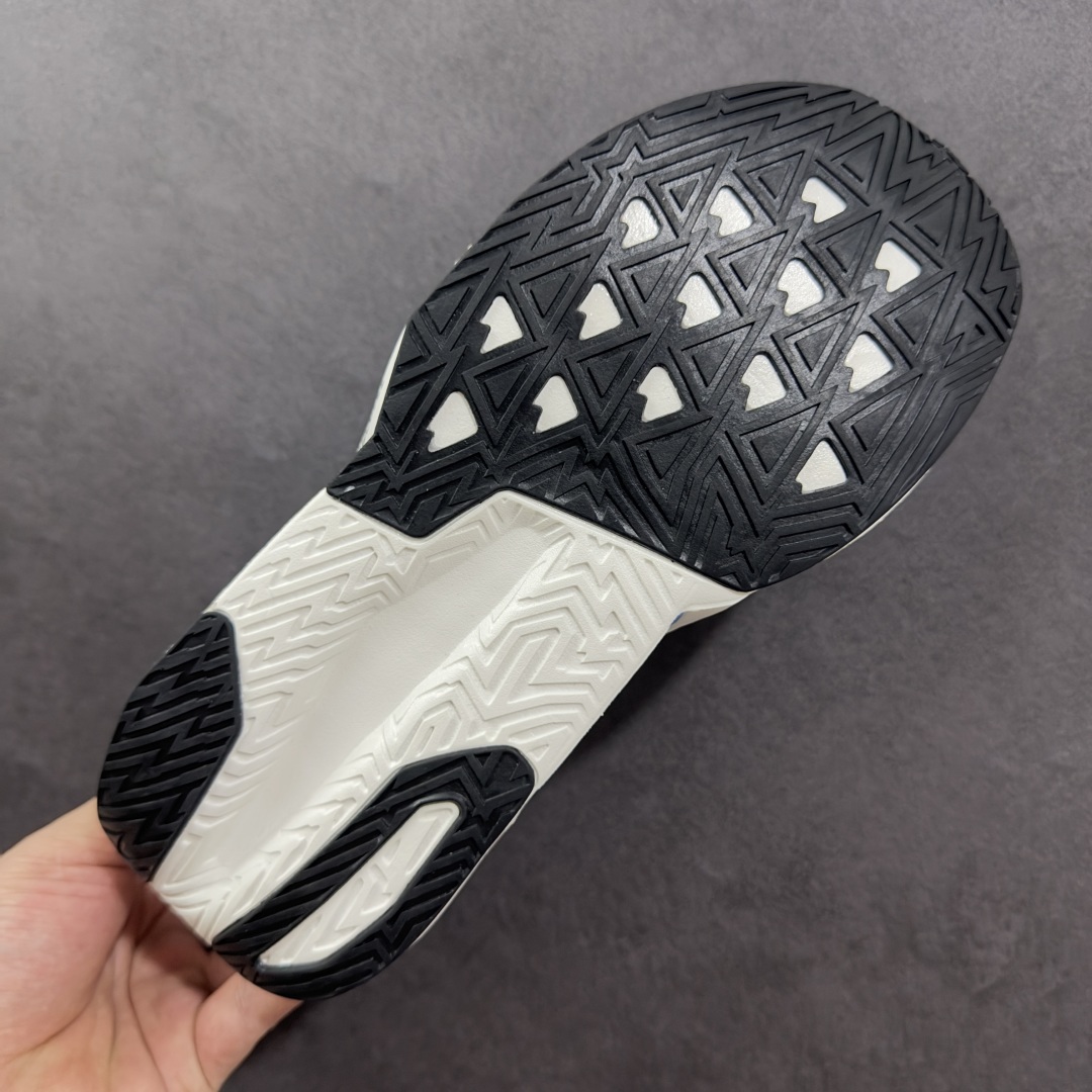 图片[9]-【公司级】NEW BALANCE Rebel FuelCell Rebel V4 舒适时尚织物减震耐磨低帮马拉松轻量化跑步鞋 NB新百伦于 2019 年夏天首次发布了 Rebel 在制鞋业仍在向强调能量回报的弹力泡沫转变的时候 Rebel 确实是一个叛逆者 快进到 2024 年 Rebel v4 承诺通过重新配制的中底化合物和更高的堆叠高度提供更轻、更有弹性的跑步体验 就像New Balance SC Elite v4一样 Rebel v4 提供了完全重新设计的中底化合物 最新的混合物将 New Balance 专有的 FuelCell 泡沫（TPU 和 EVA 的混合物）与 PEBA 泡沫相结合 带来更弹跳的跑步体验 PEBA是一种超轻 高性能的泡沫 通常出现在镀碳超级鞋中 New Balance Rebel v4、ASICS Novablast 4和Brooks Hyperion Max都是精力充沛的无电镀运动鞋 在速度锻炼和快节奏中大放异彩 这三款鞋都依靠它们的中底泡沫和轻微的摇杆形状来创造一种向前滚动的感觉 而且虽然这些鞋子在堆叠高度和重量方面各不相同 但它们提供了相似的软硬比例 有足够的流行力来加快步伐 货号：MFCXLB4 尺码： 40-45-选品中心