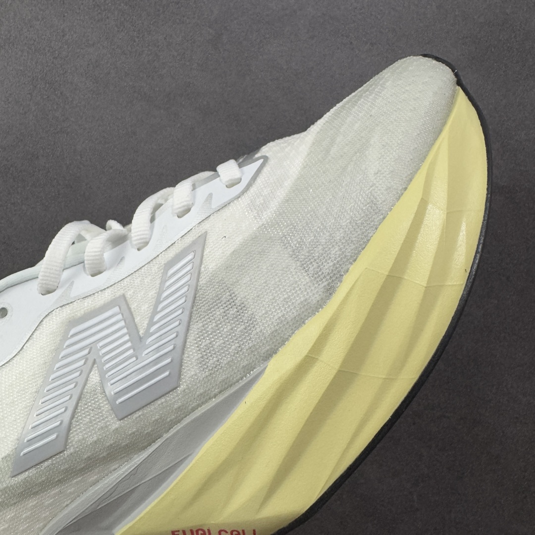 NEW BALANCE Rebel FuelCell Rebel V4 舒适时尚织物减震耐磨低帮马拉松轻量化跑步鞋  MFCXLB4