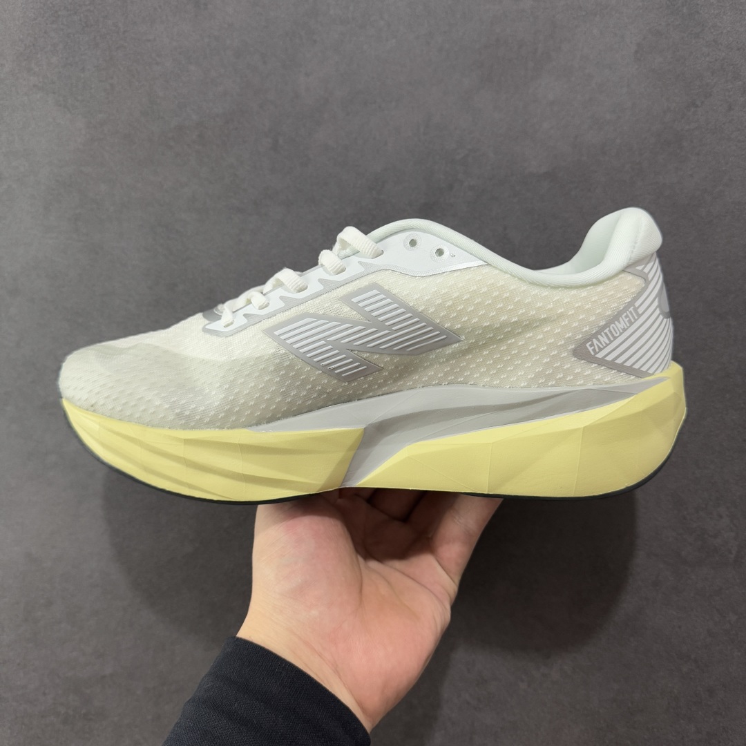NEW BALANCE Rebel FuelCell Rebel V4 舒适时尚织物减震耐磨低帮马拉松轻量化跑步鞋  MFCXLB4