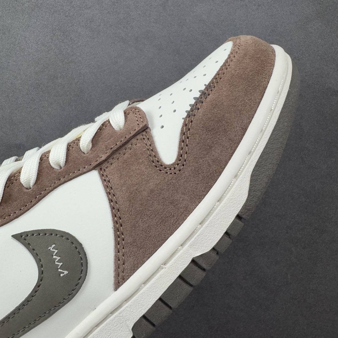 
【定制版】Labubu x Nike Dunk Low 栗子可可  低帮休闲运动板鞋
 
此款采用经典
