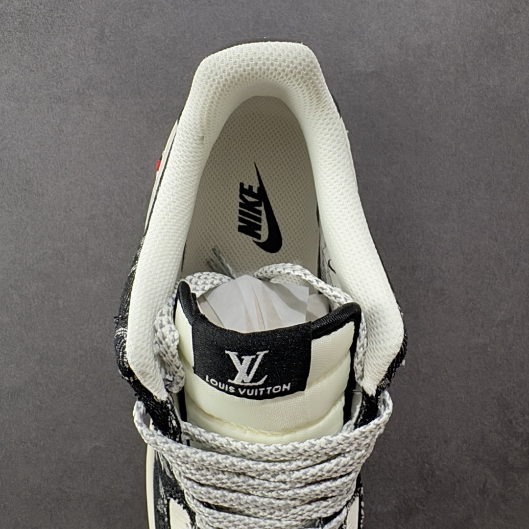 【定制版】Louis Vuitton x Nike Air Force 1 牛仔米白黑
此款主张打破传