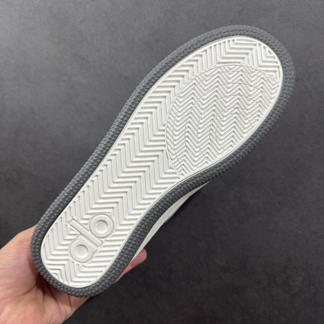 图片[9]-【定制版】Alo Yoga Recovery Mode 拉布布，人气单品 舒适简约防滑耐磨低帮休闲板鞋 白 #Alo Yoga于2007年创立于洛杉矶，意在传播有意识的运动，同时激发人们的健康意识与创造力。品牌的核心理念在于制作能够带来完美体验的瑜伽服饰与功能性单品，让有意识的运动融入并改变生活。 尺码：36-45 编码：CCB260270-选品中心